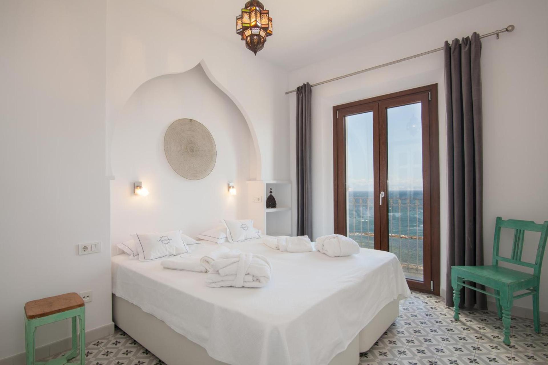 Apartamentos La Residencia Tarifa