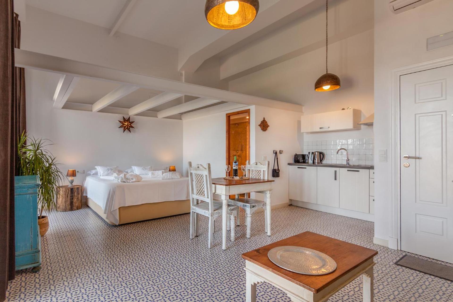 Apartamentos La Residencia Tarifa