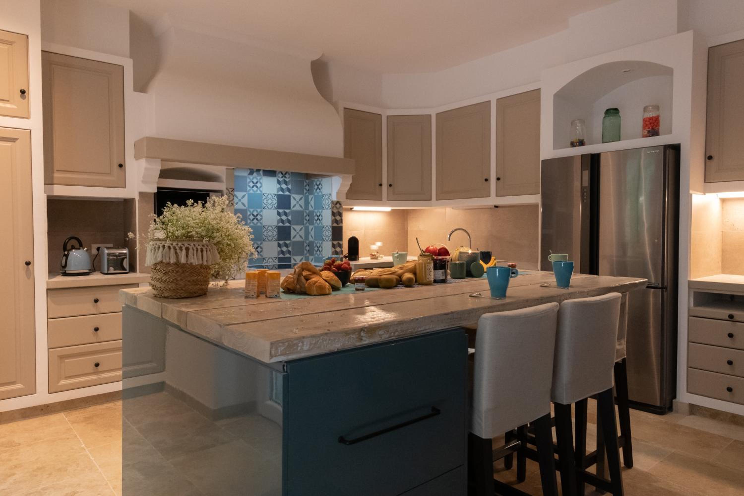 Mas neuf de Romanin : Mas Provençal Familial view 4