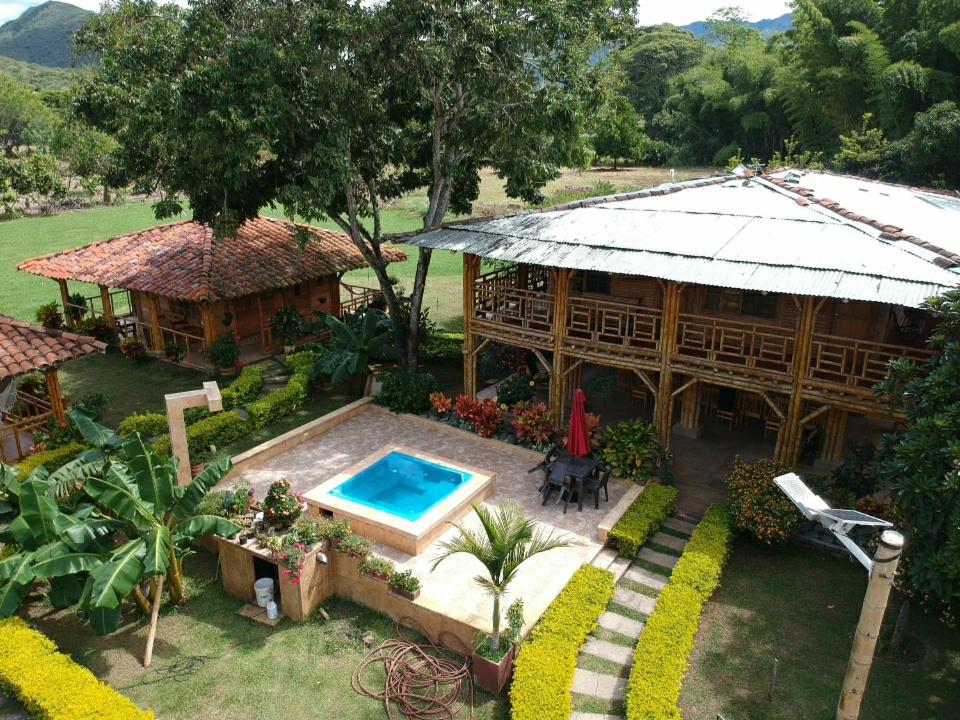 Hotel Campestre Campos Verdes