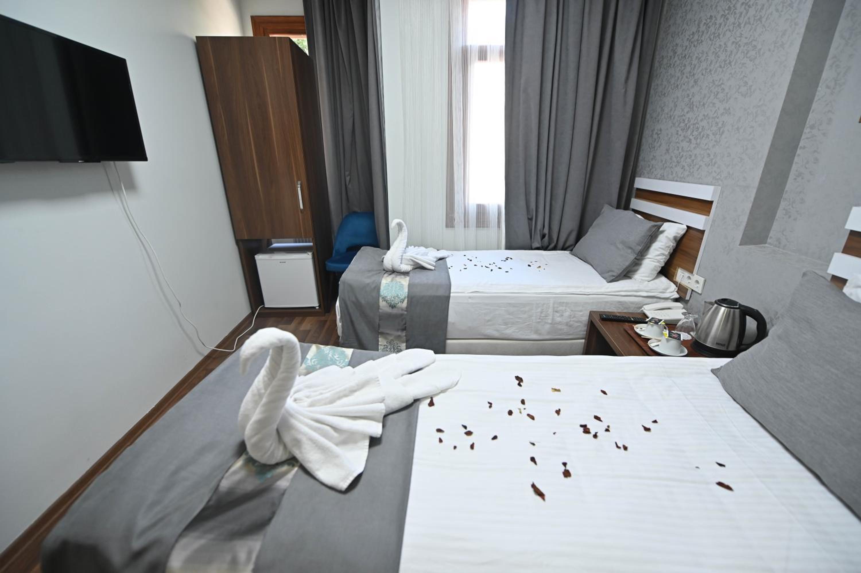 Safir Gold Hotel - Image 25