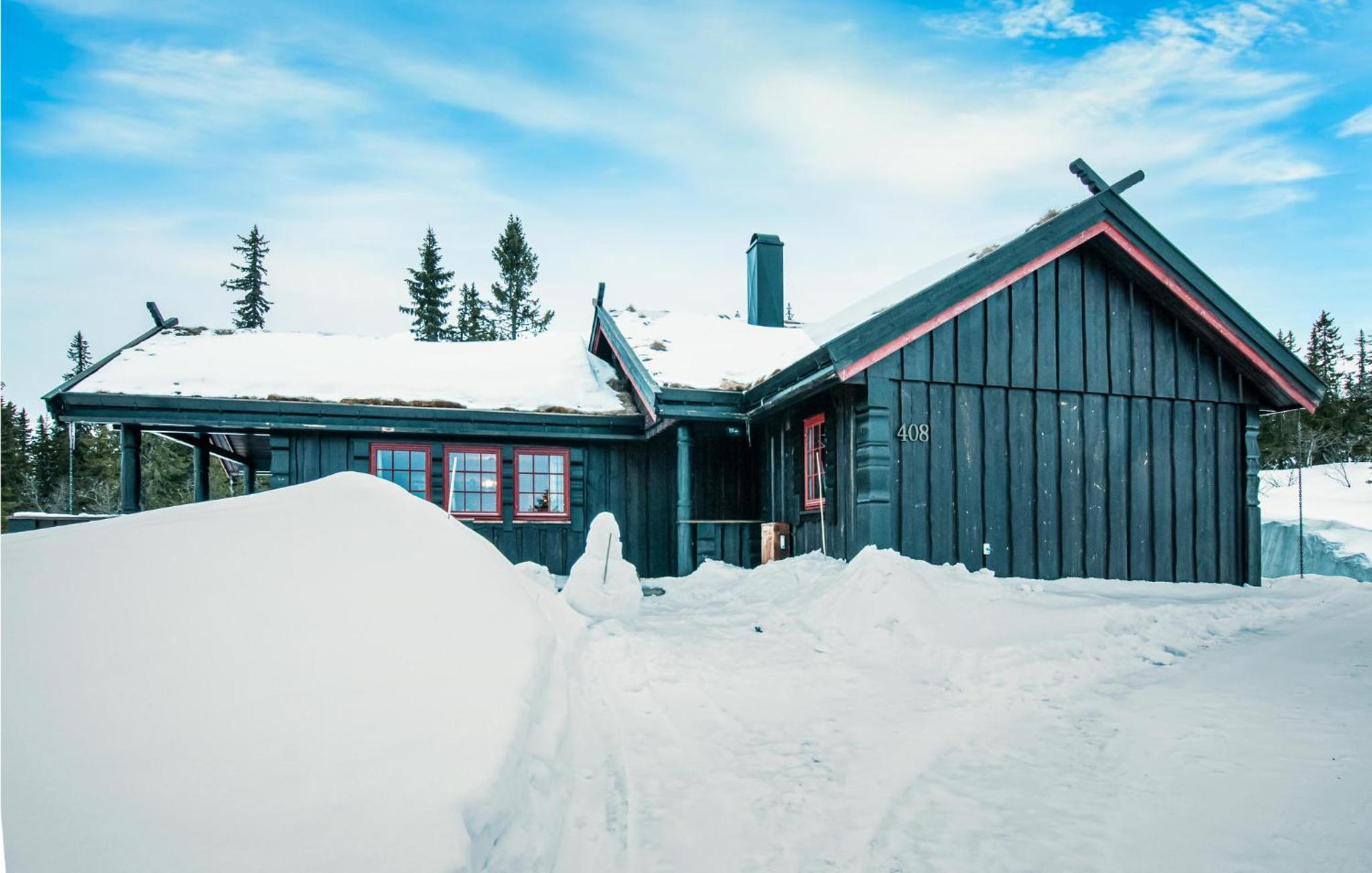 Gorgeous Home In Østby With Wifi