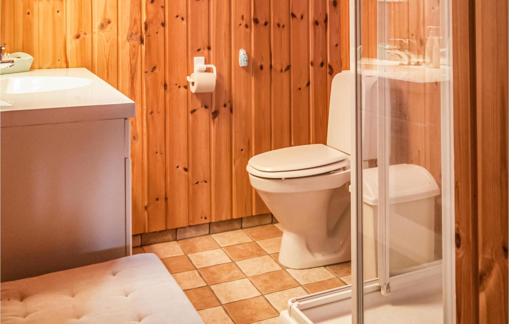 Gorgeous Home In Østby With Wifi