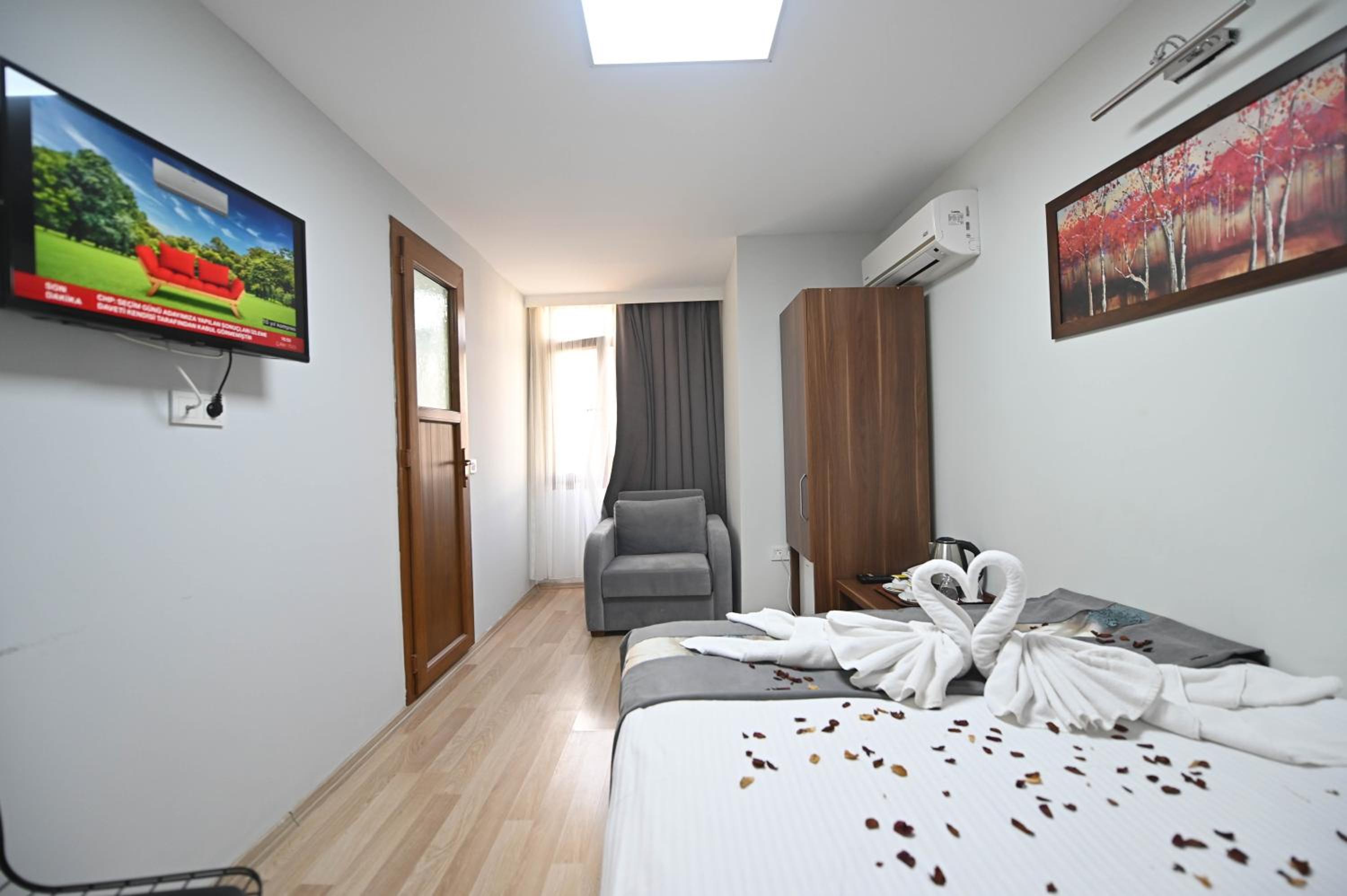 Safir Gold Hotel - Image 20