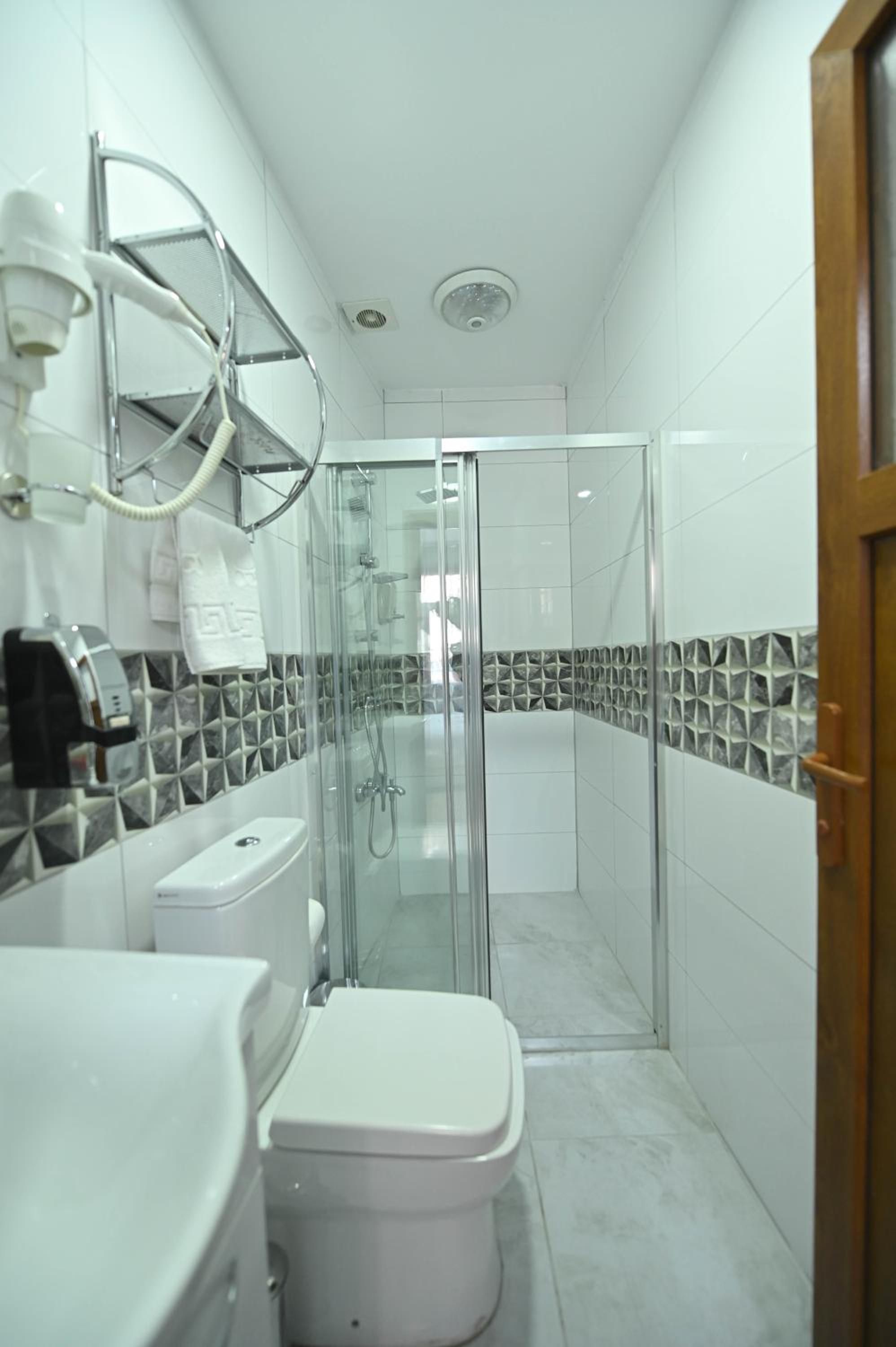 Safir Gold Hotel - Image 39