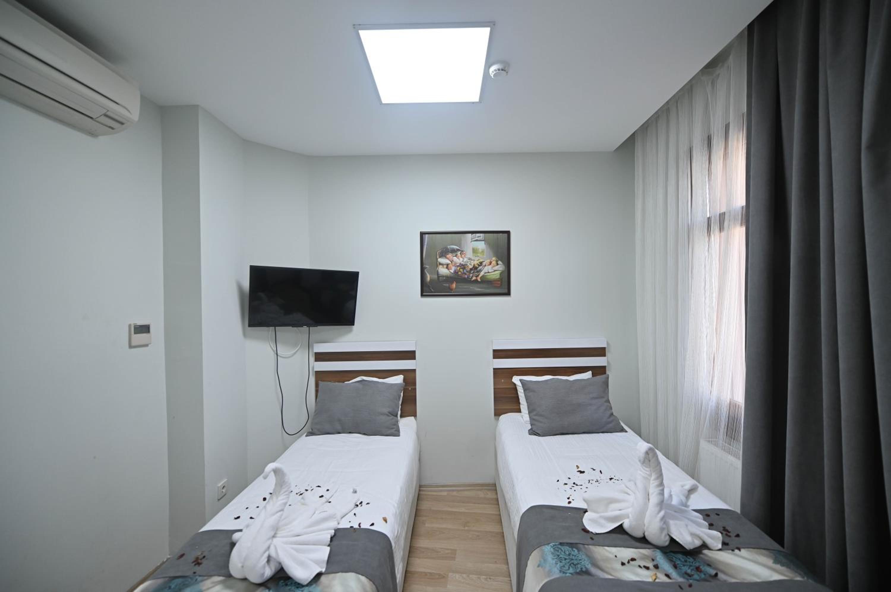 Safir Gold Hotel - Image 11