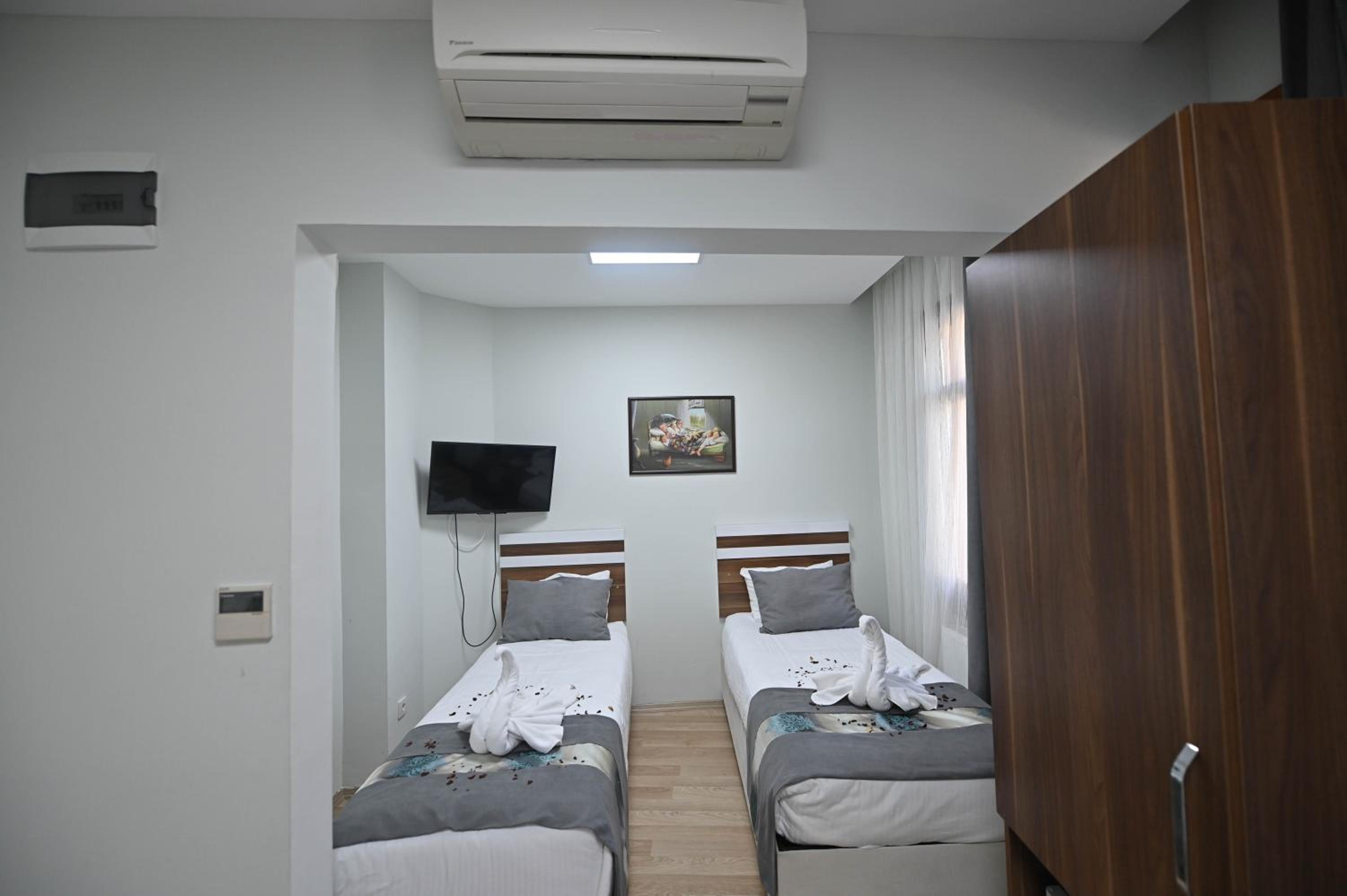Safir Gold Hotel - Image 12