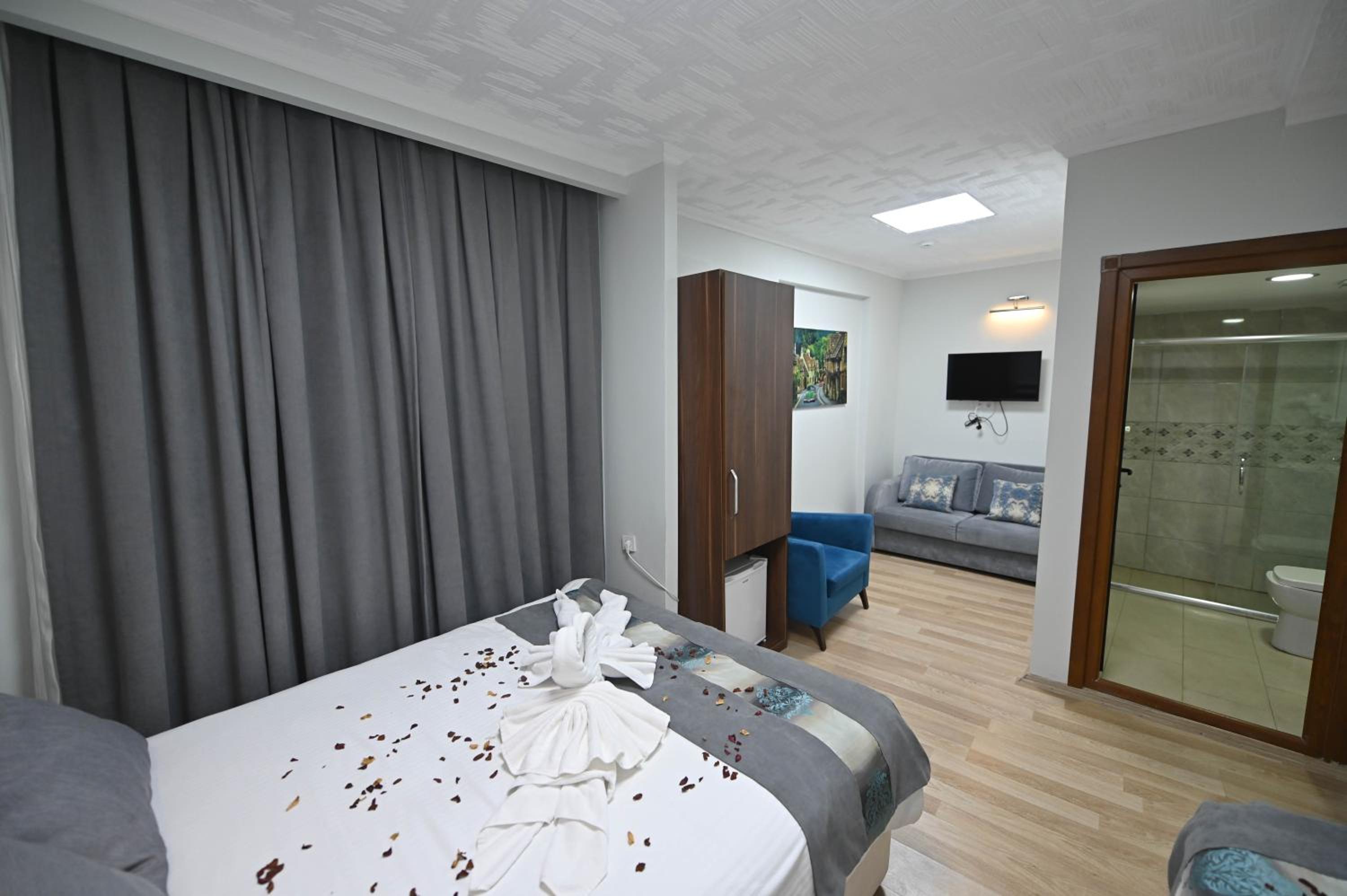 Safir Gold Hotel - Image 30