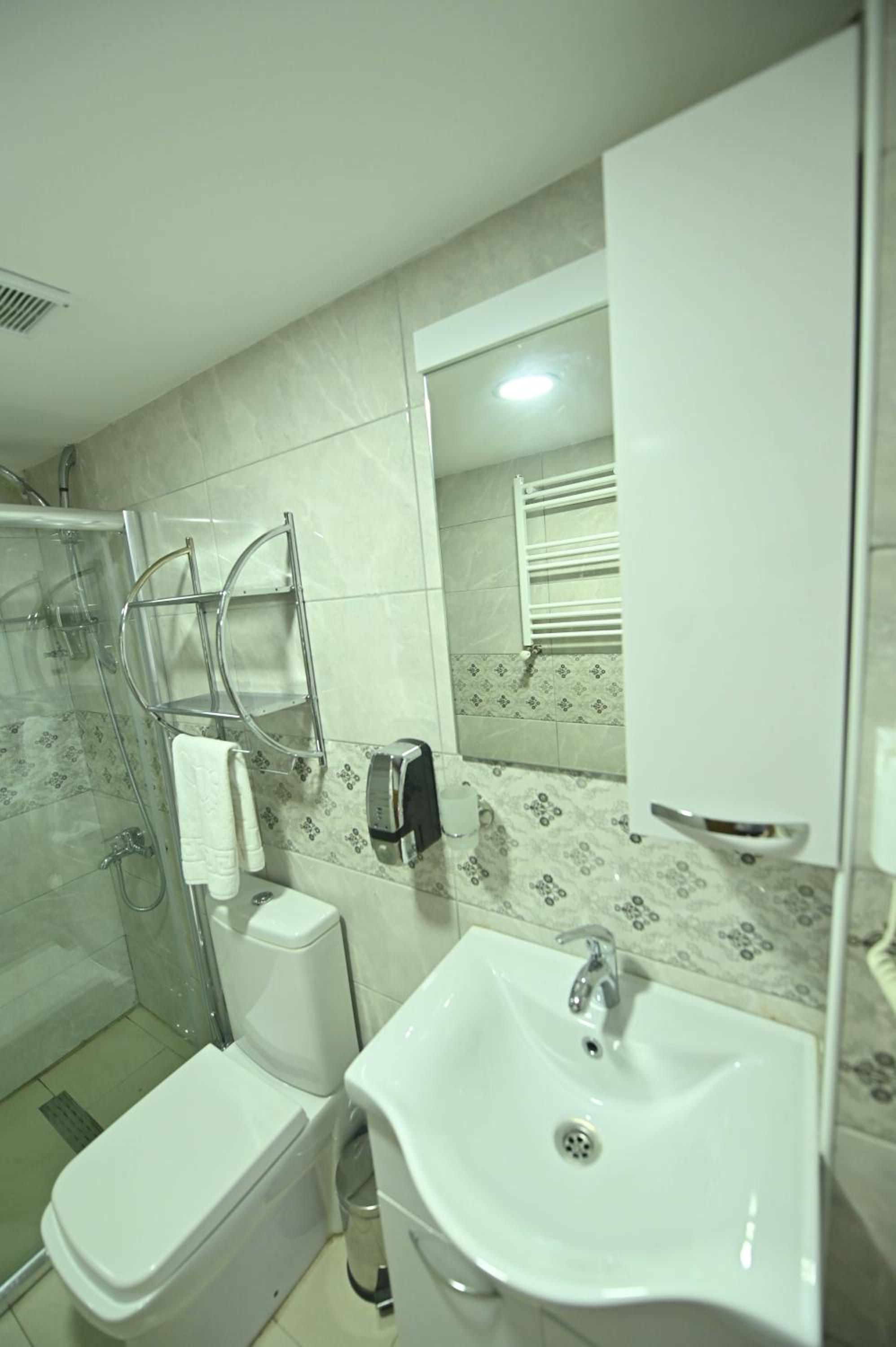 Safir Gold Hotel - Image 36