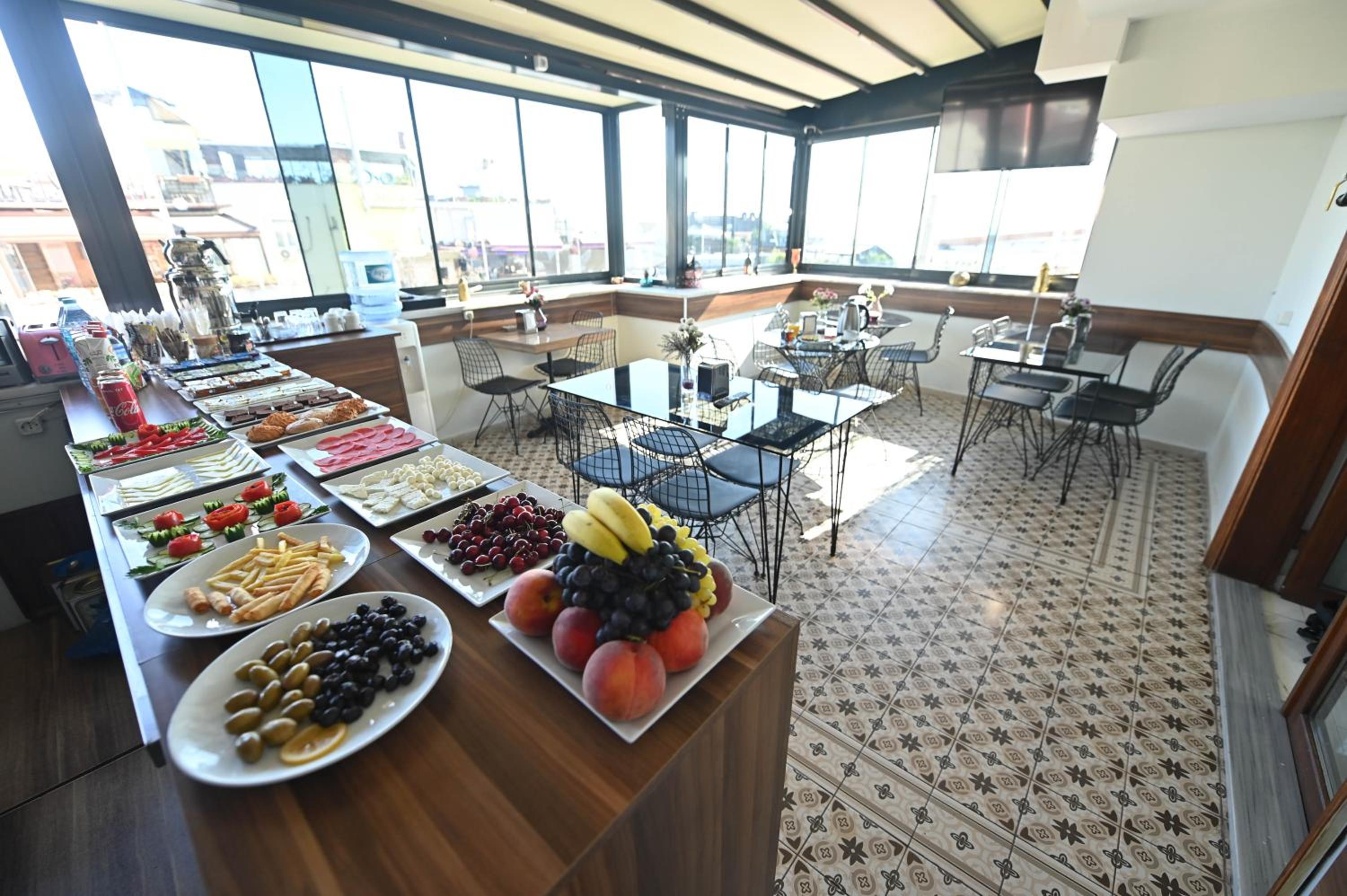 Safir Gold Hotel - Image 51