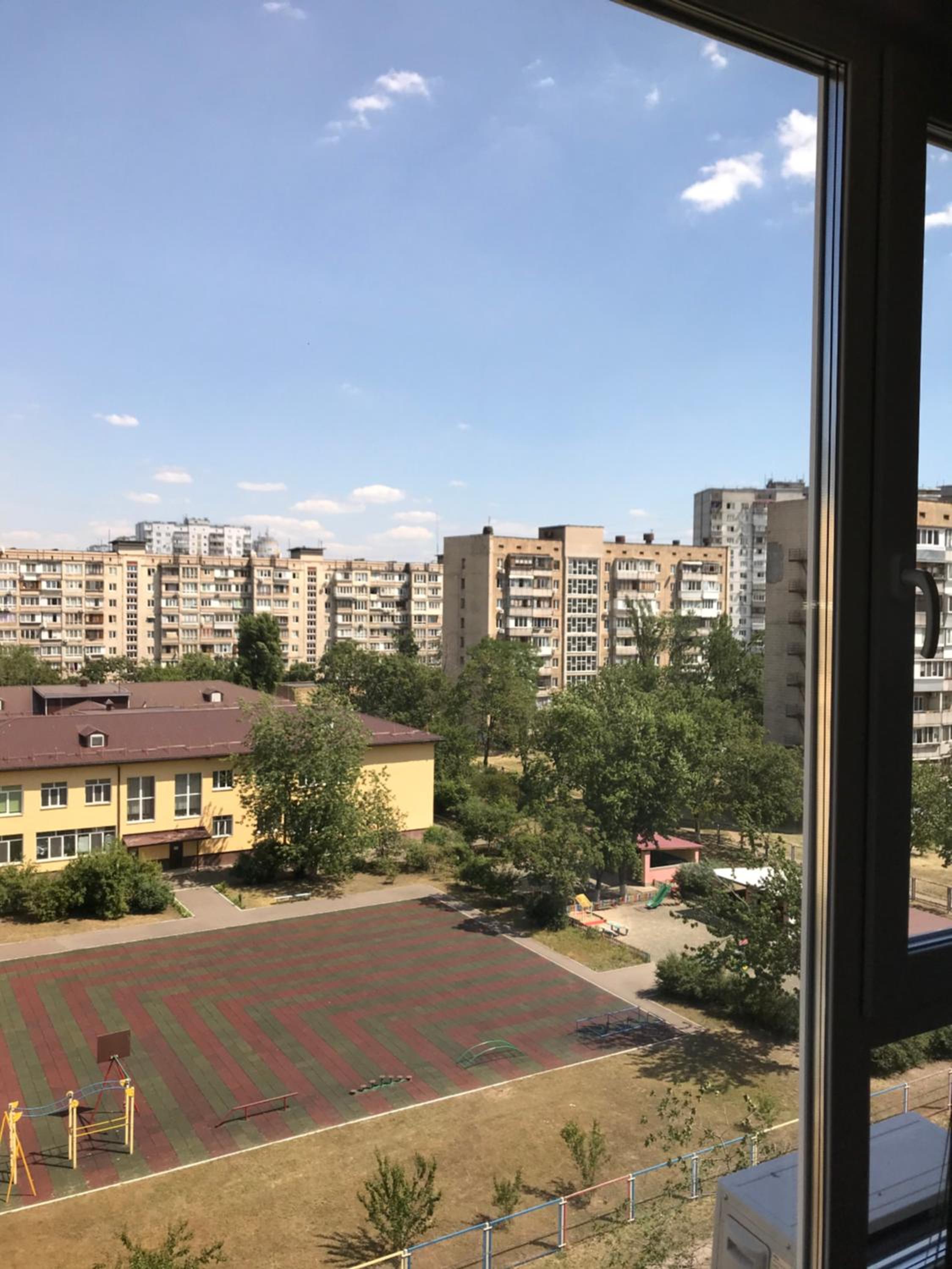 Apartment Metro Minska view 3
