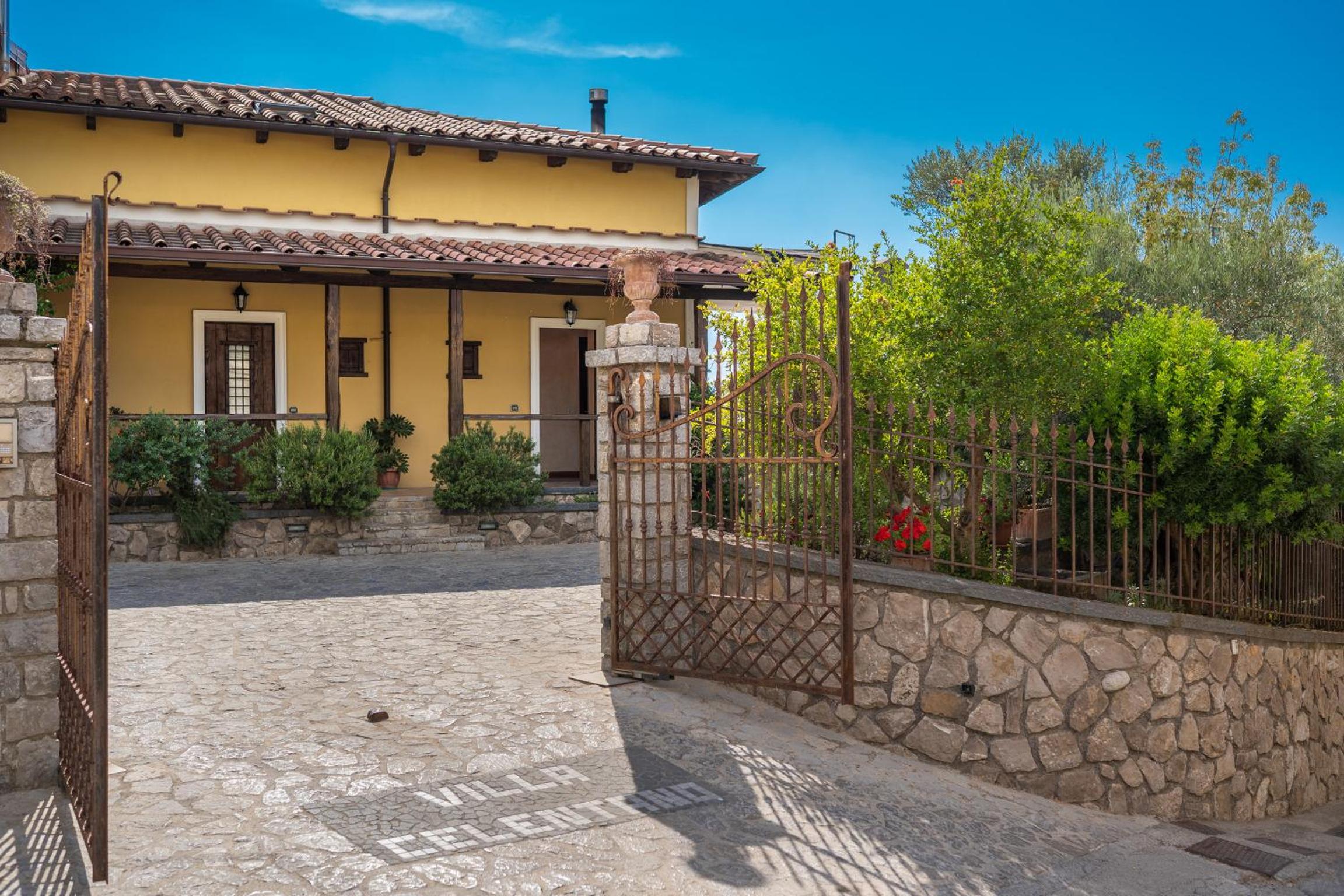 Hotel Villa Celentano - Image 1
