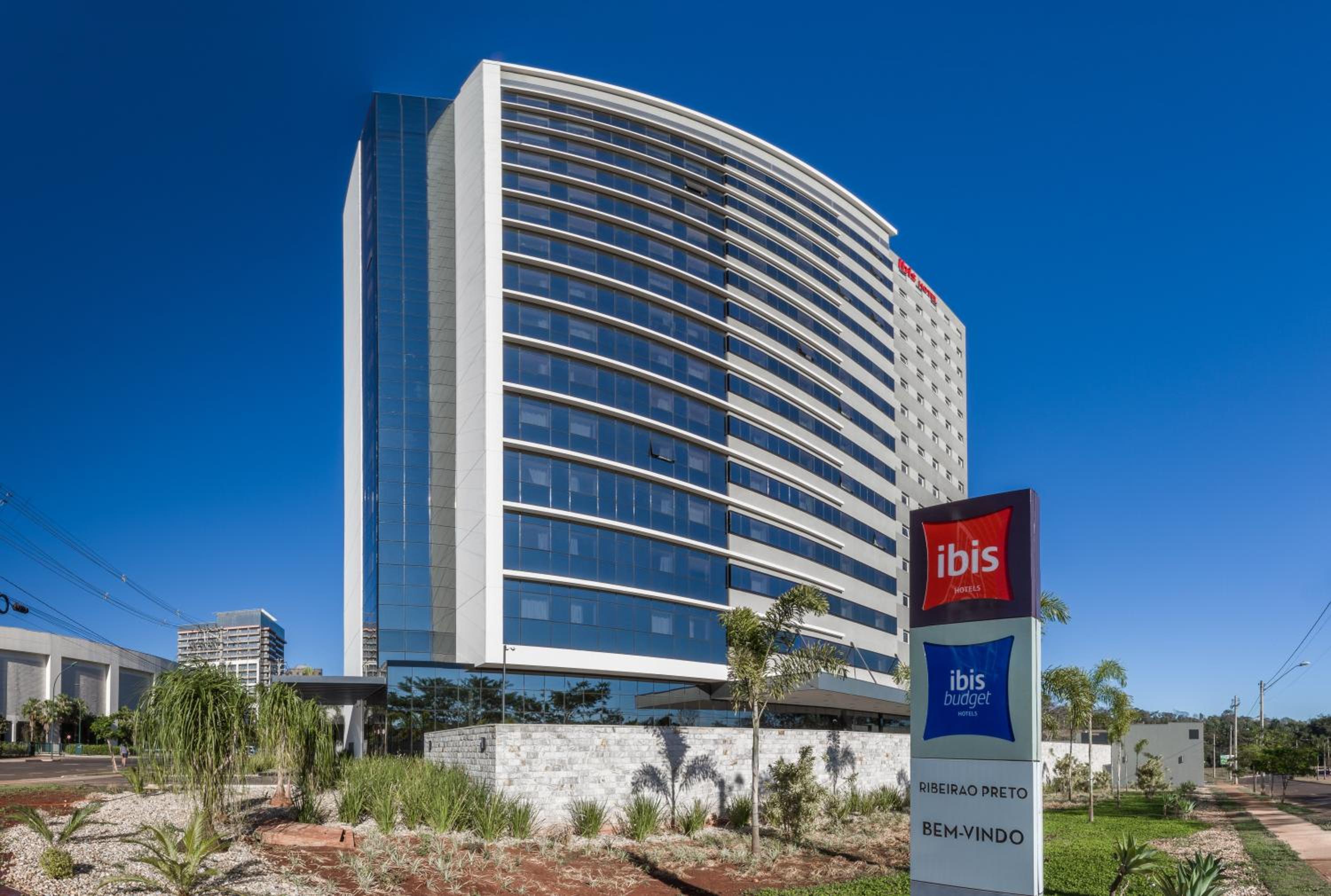 Hotel ibis Budget Ribeirão Preto Vila do Golf - Image 1