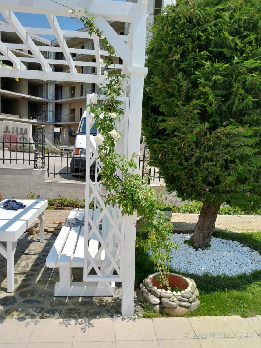 outdoor BBQ area