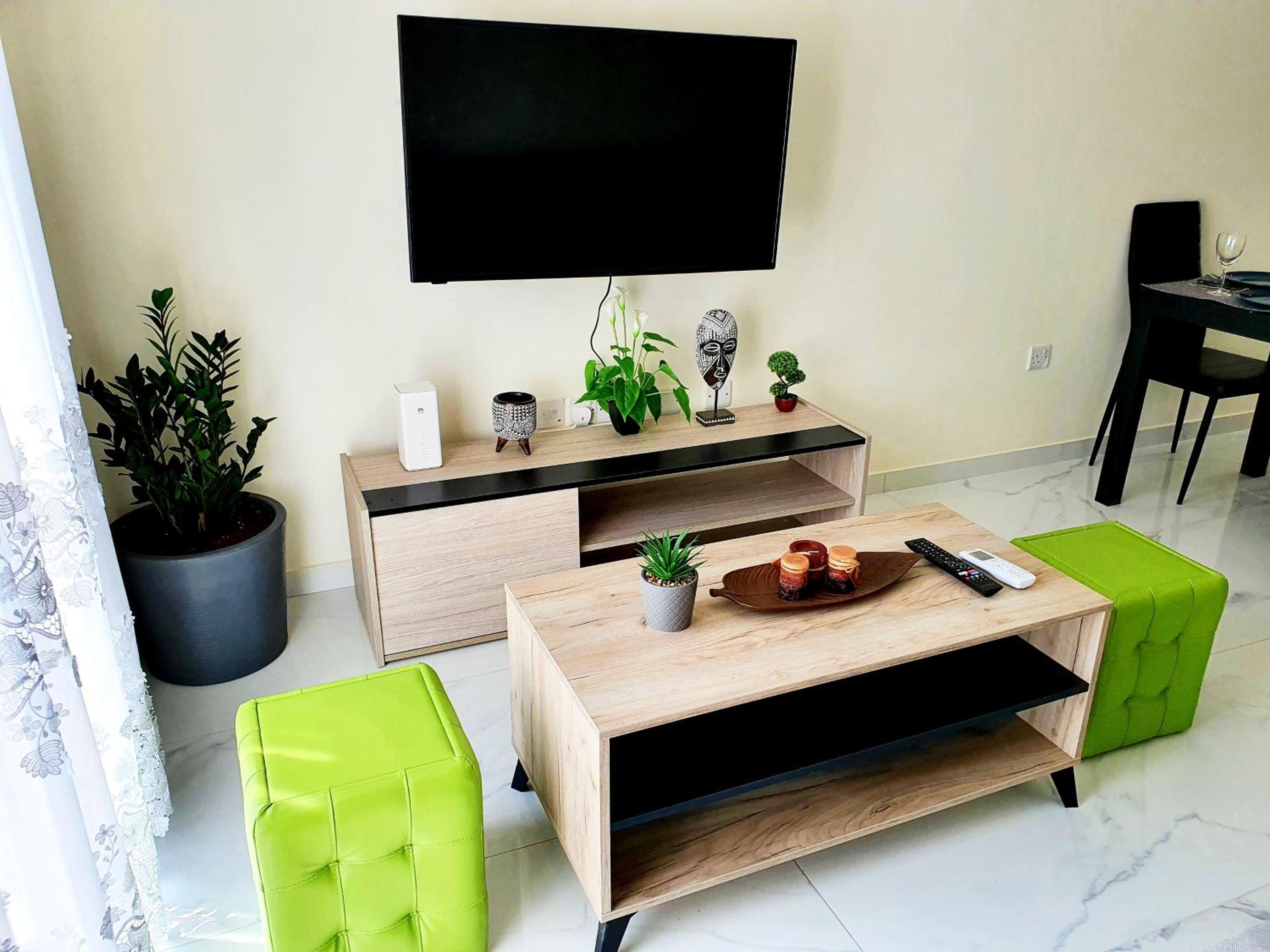 2 Bedroom Cozy Apartment near Tourist Area, 200m from sea view 2