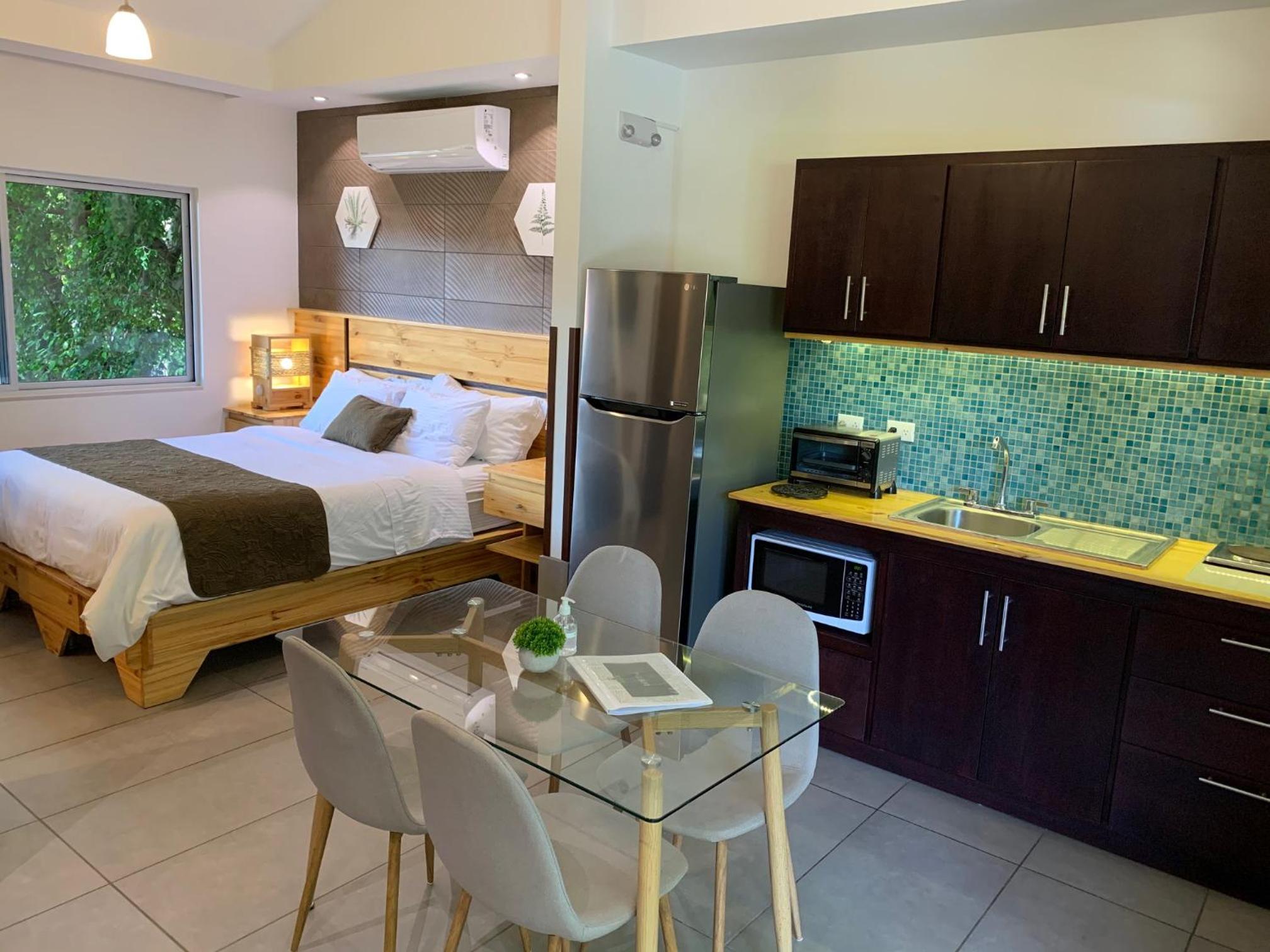 ARANJUEZ LOFTS Santa Ana