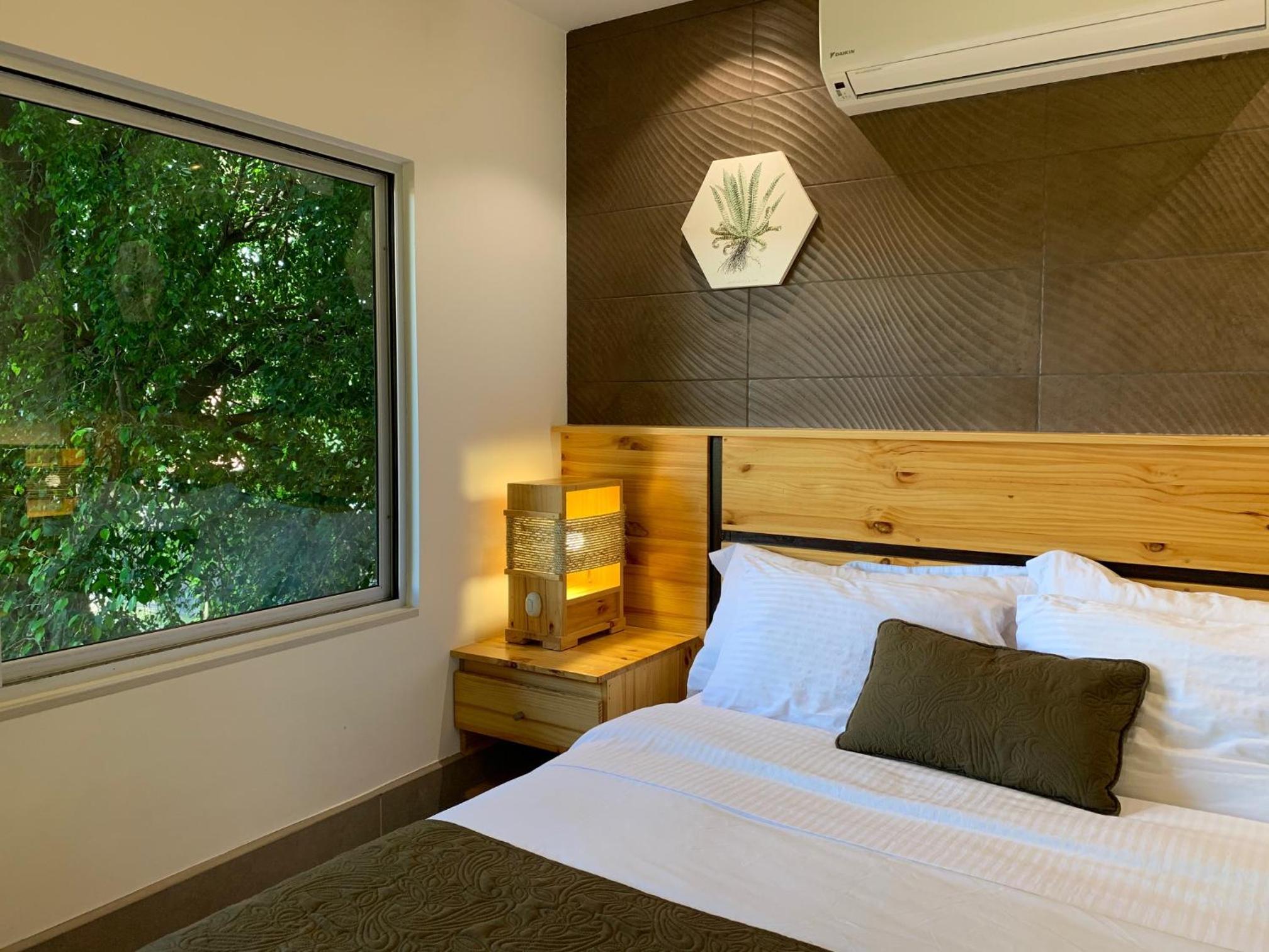 ARANJUEZ LOFTS Santa Ana