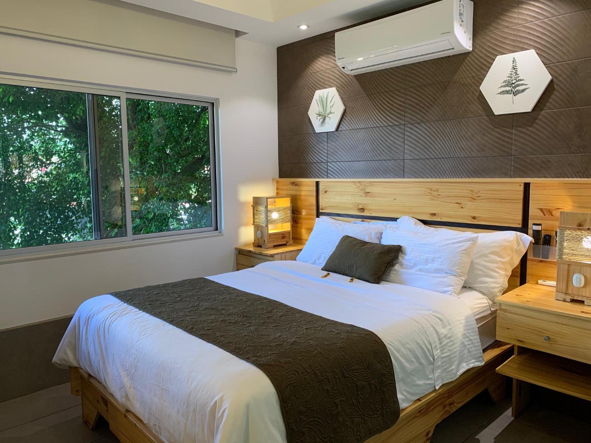 ARANJUEZ LOFTS Santa Ana
