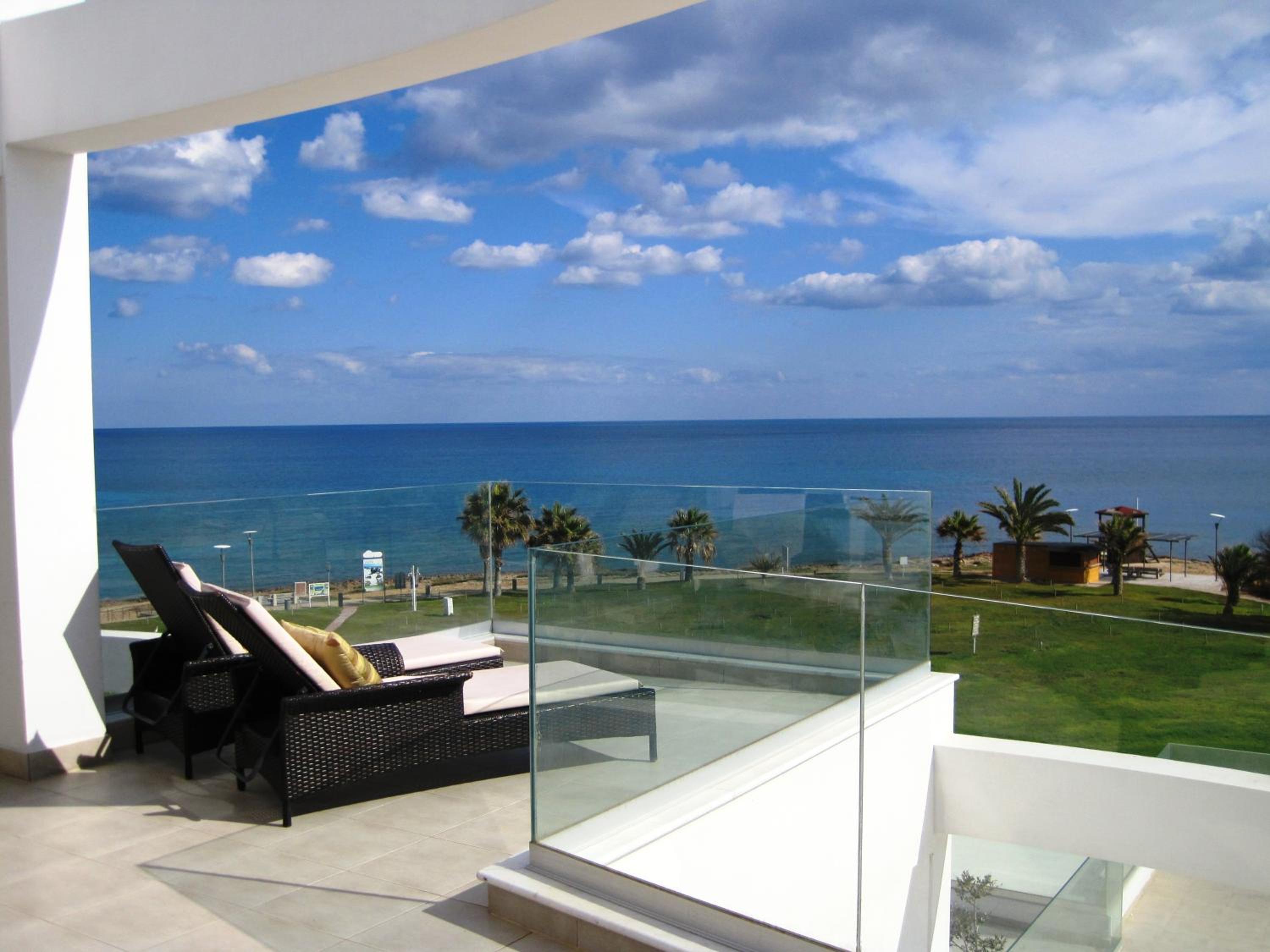 Polyxenia Isaak Luxury Villas and Apartments