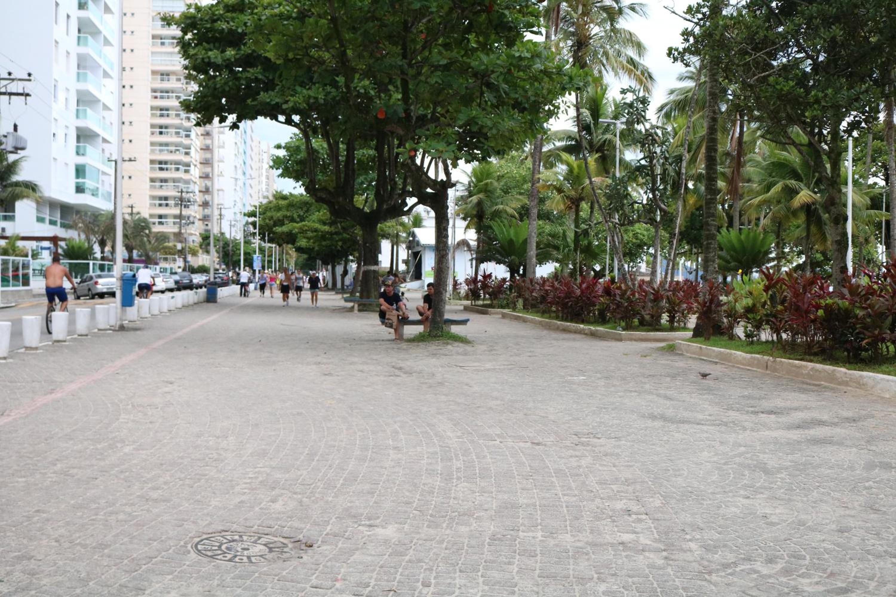 Apartamento de alto padrão em Pitangueiras, no Capitania Varam, 50mts da praia!