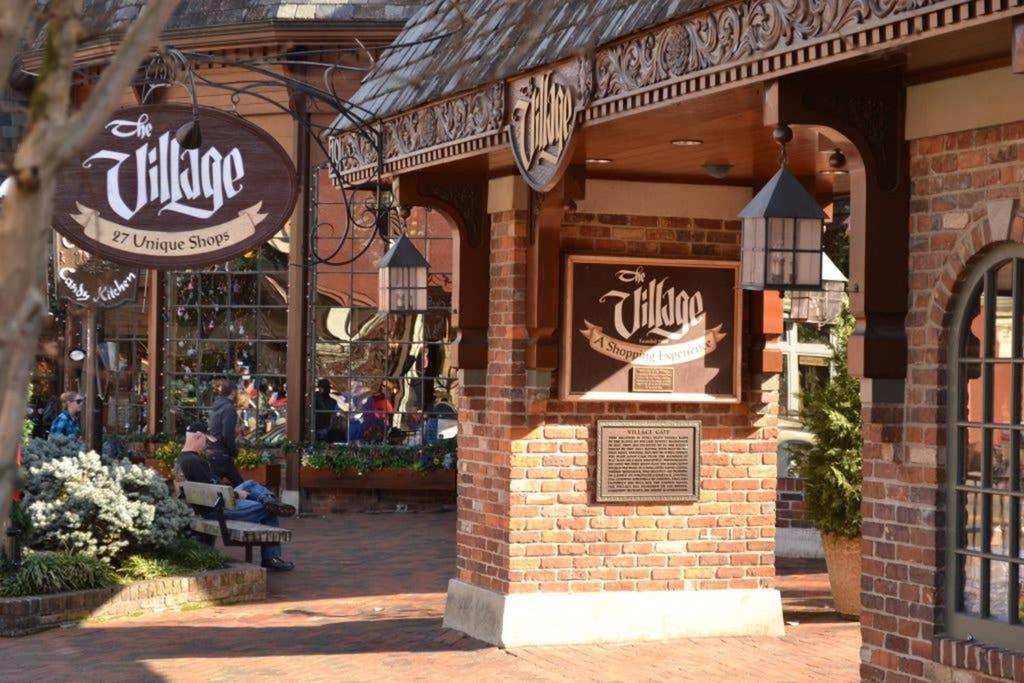 Downtown Gatlinburg Gem 102 - Walk to the Shops & Trails