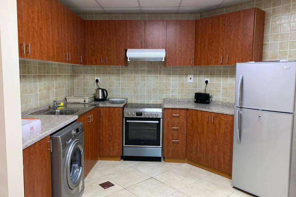 lovely 2BHK Near to DMCC Metro Station -505