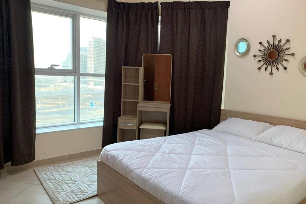 lovely 2BHK Near to DMCC Metro Station -505