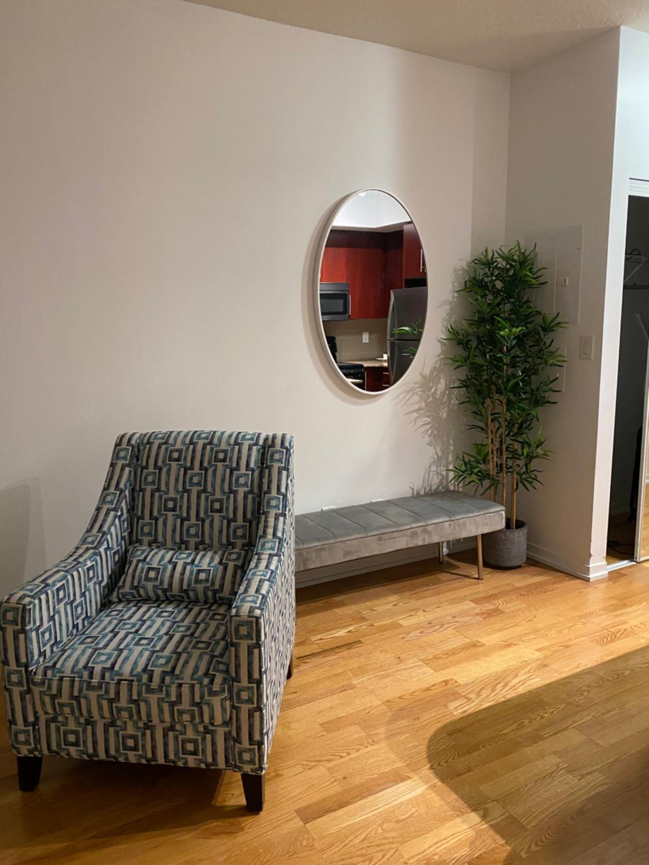 Toronto CN Tower Maple Leaf Square Luxurious 2 Bedroom Condo