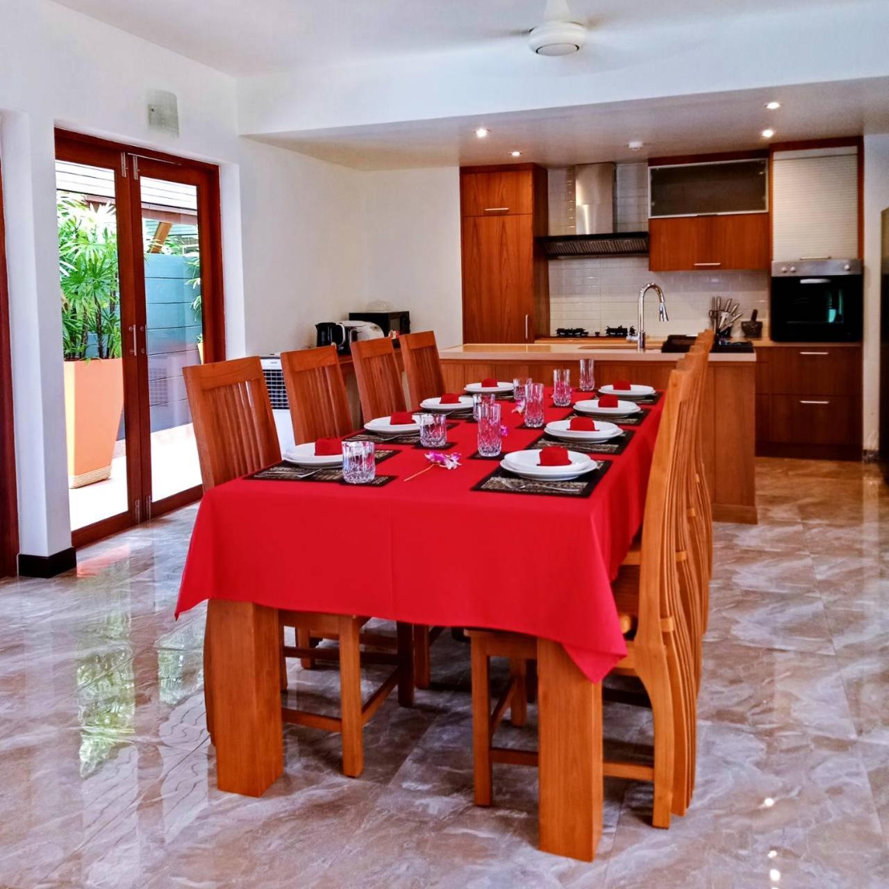 Orange palm pool villa
