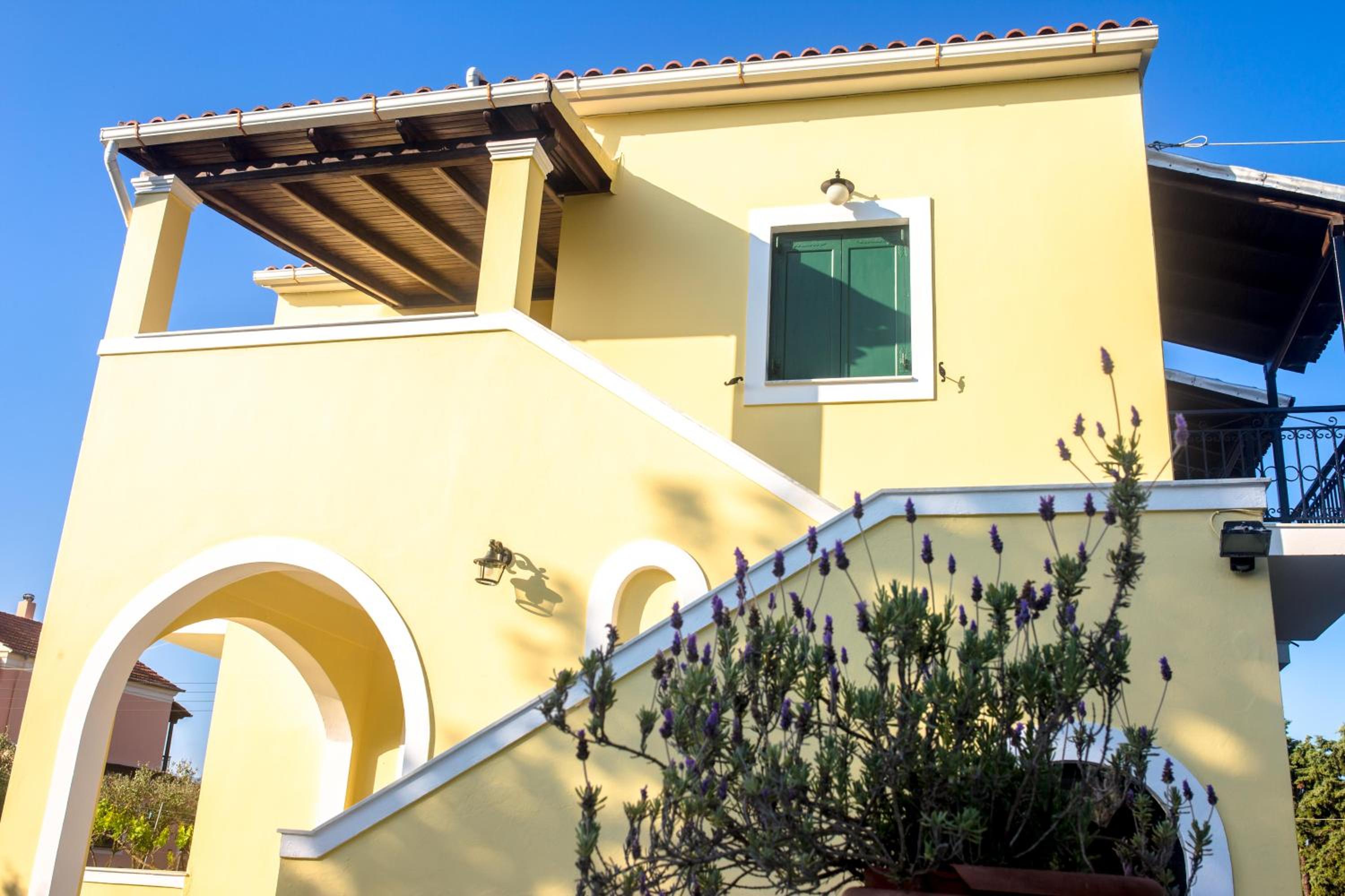 Blue wave beach villa with pool 100m from the beach view 4