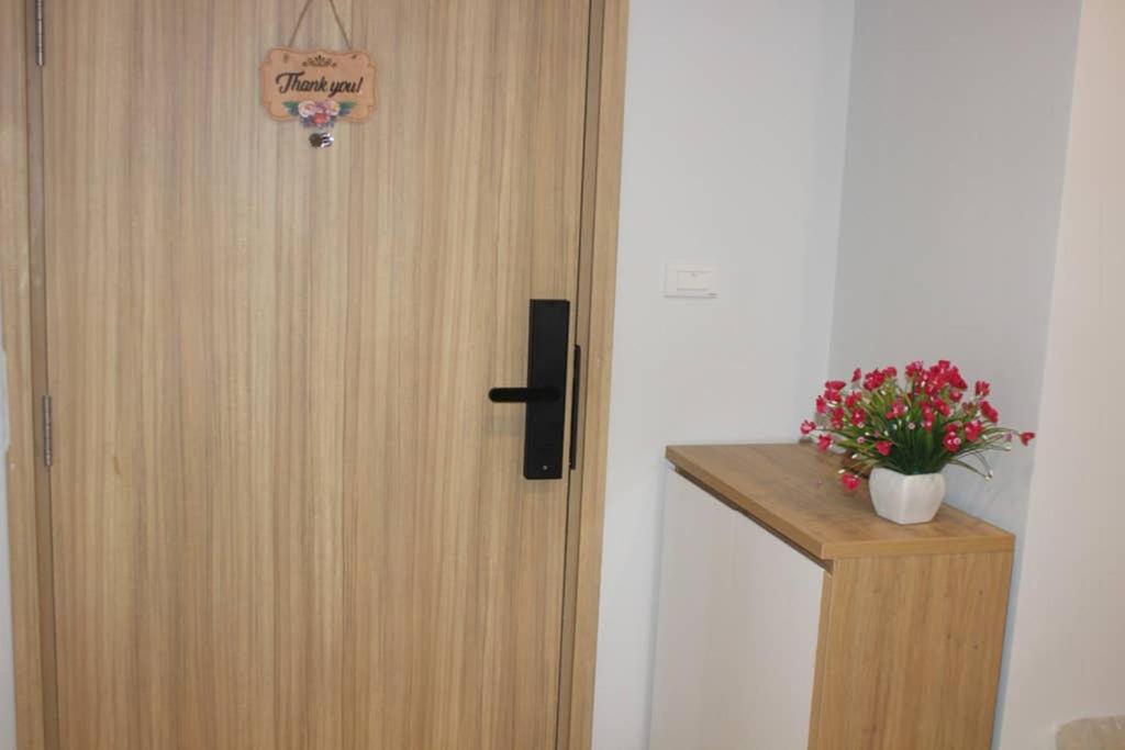 Sweethome1-Căn hộ 42m2 có bếp, phòng tắm nóng lạnh tại Hạ Long view 4