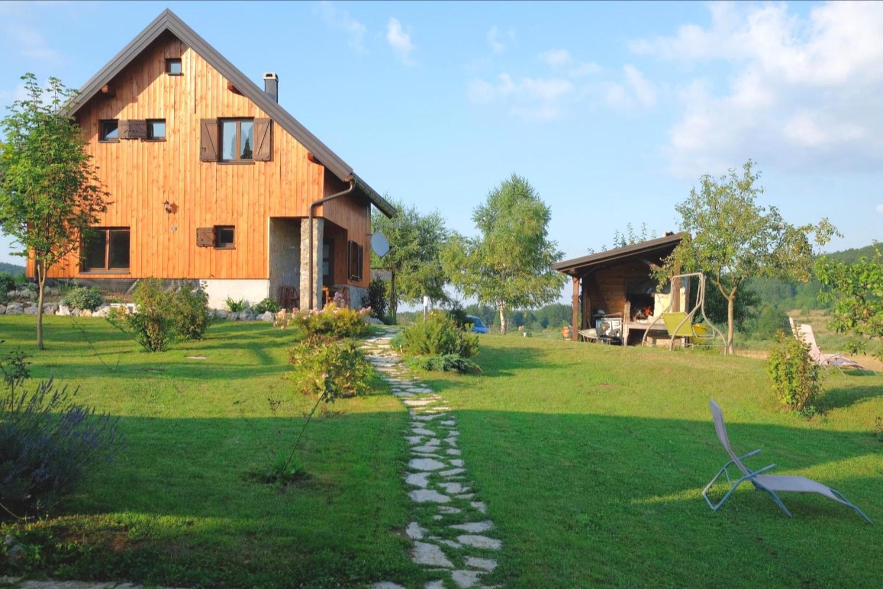 House Izvor view 3