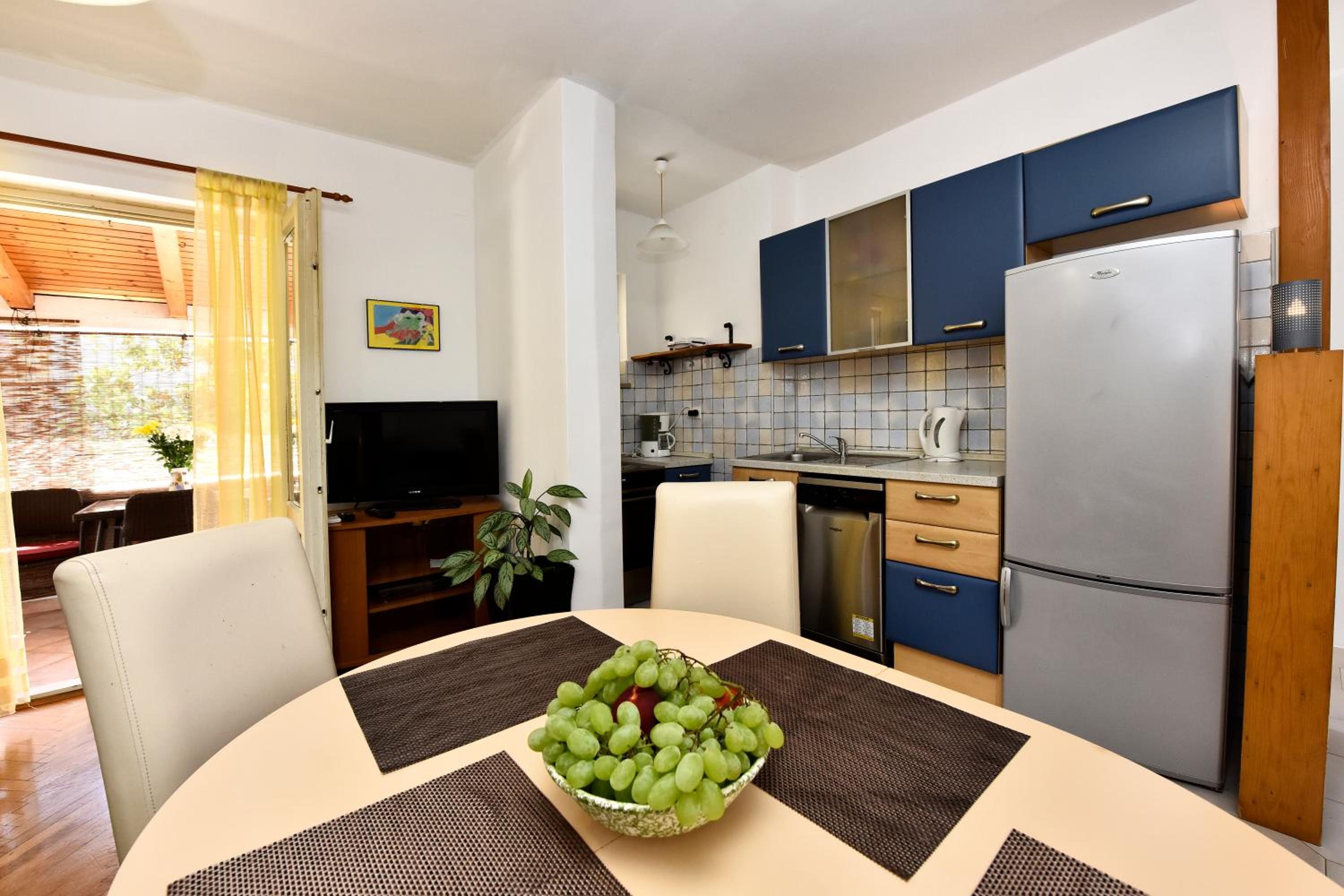 Apartment Nikola - Property Image 15