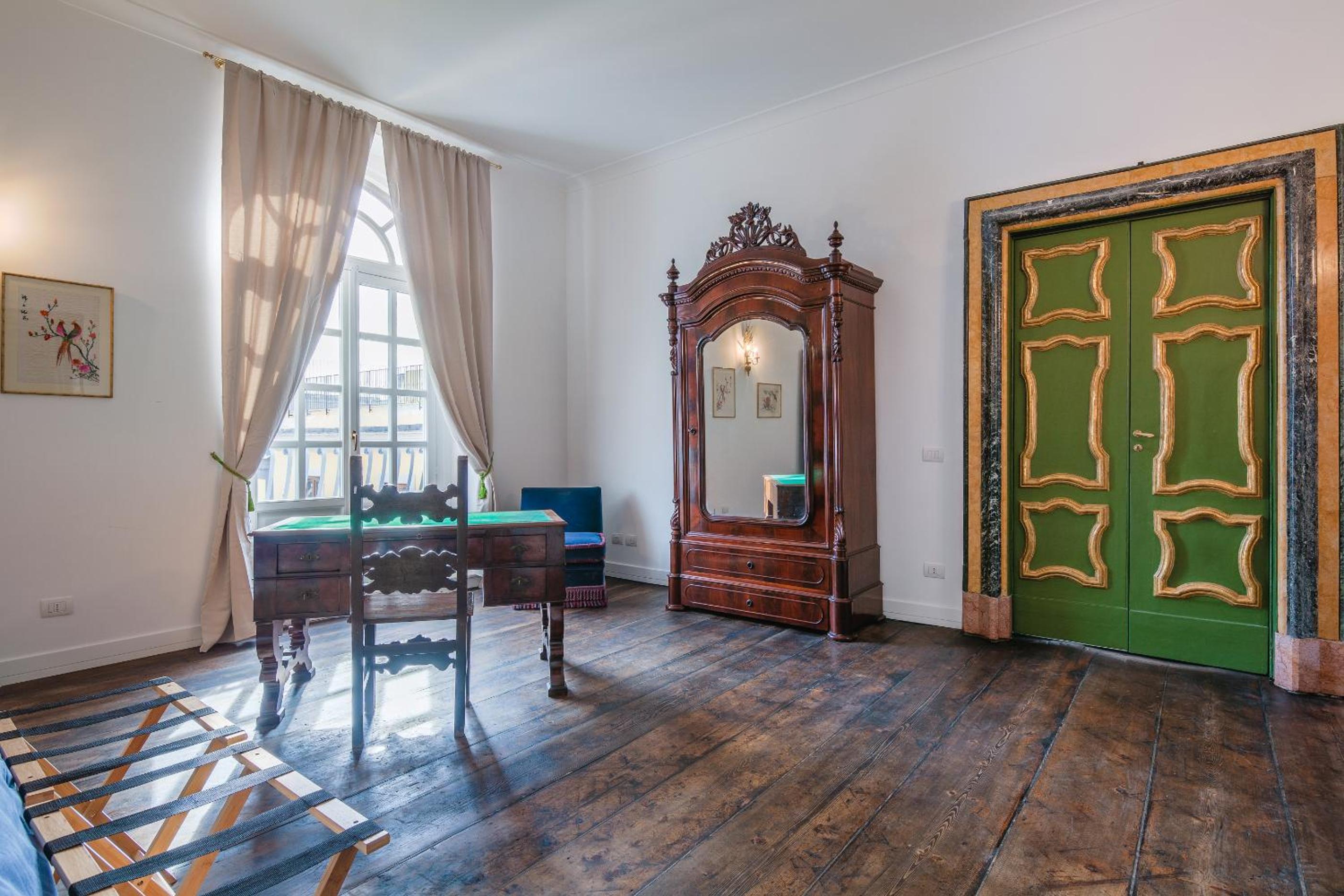 Palazzo Marigliano - Serviced Apartments