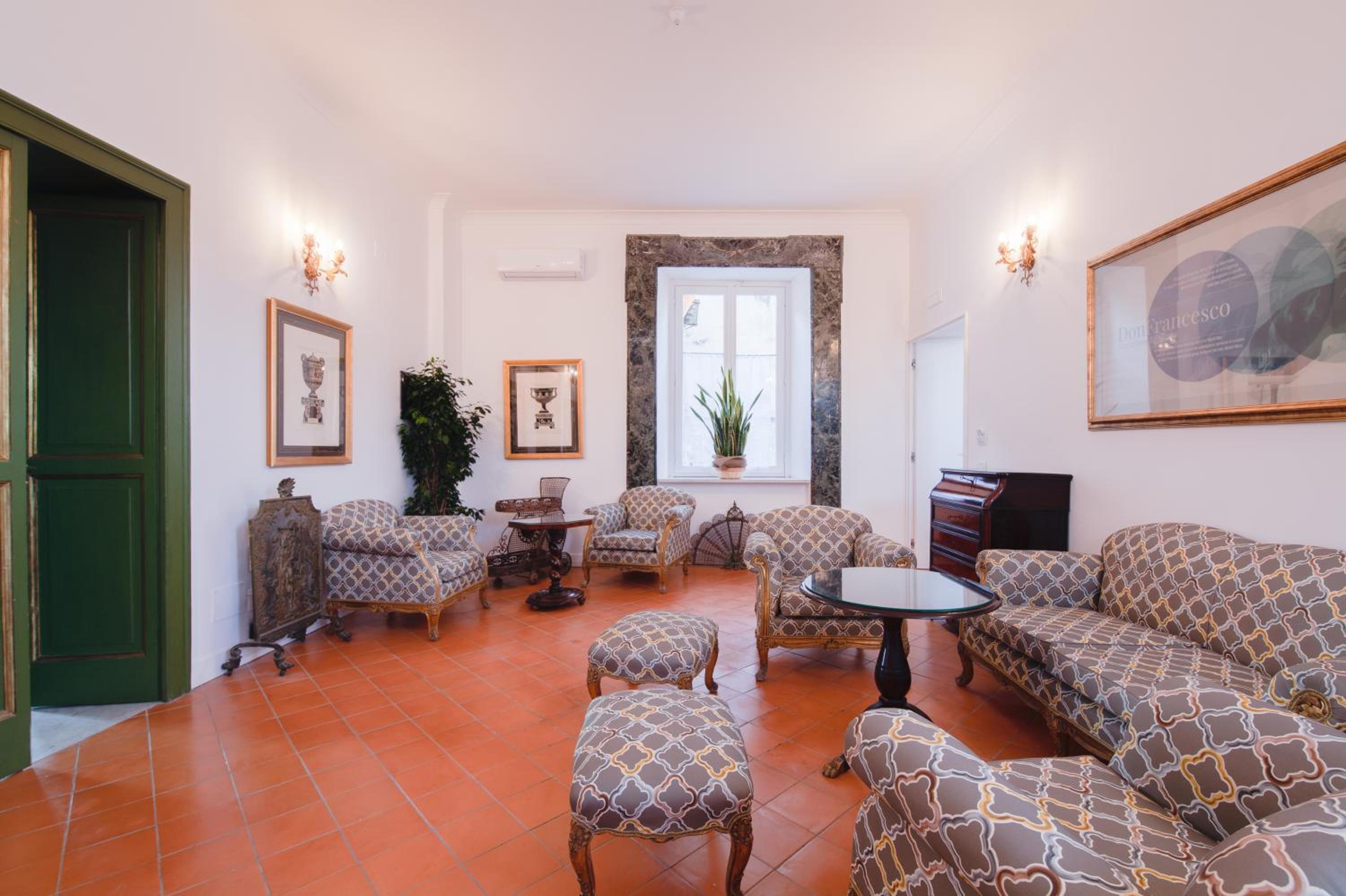 Palazzo Marigliano - Serviced Apartments