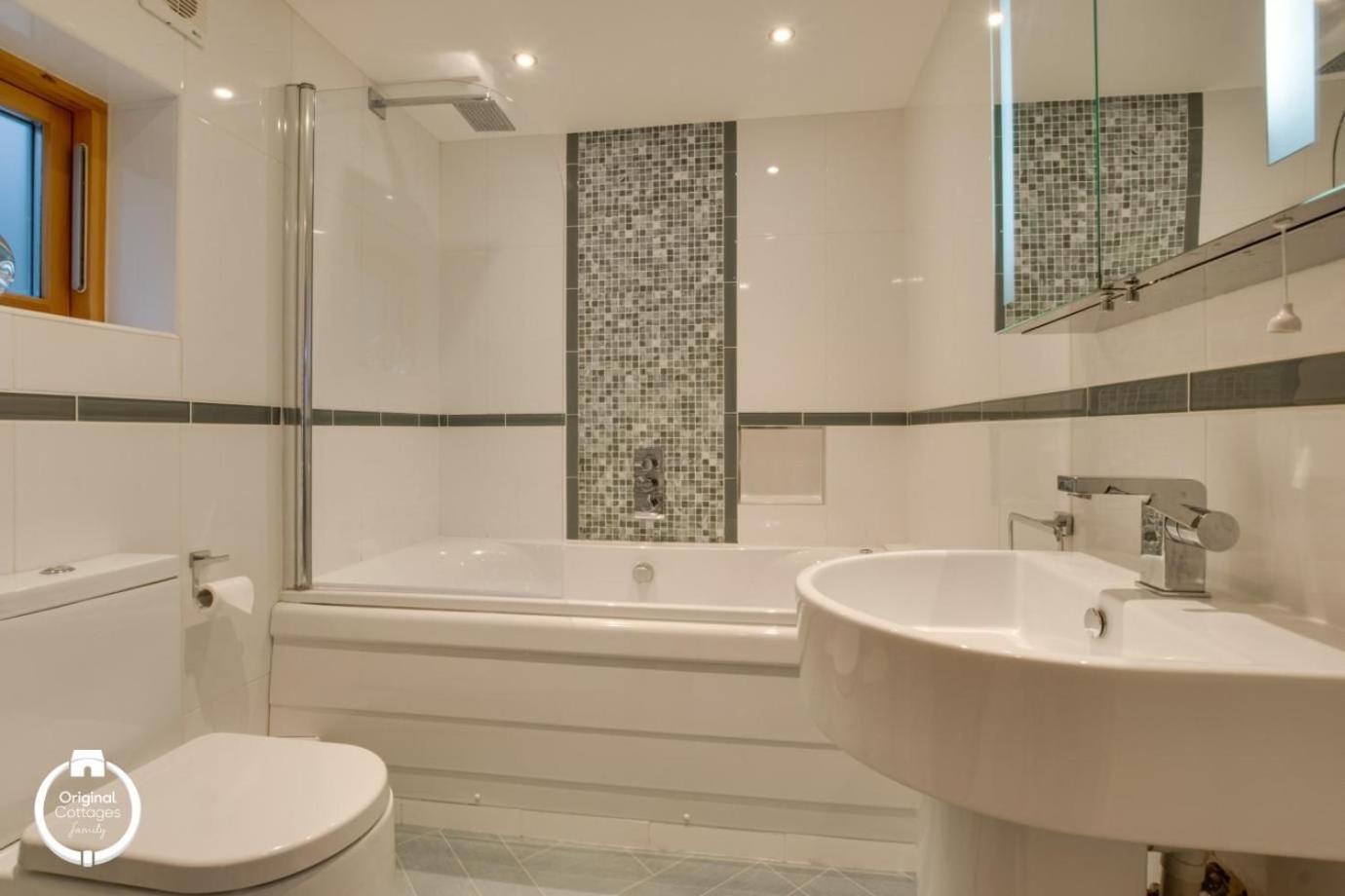 The Old Stables Aberdyfi apartment 3 view 4