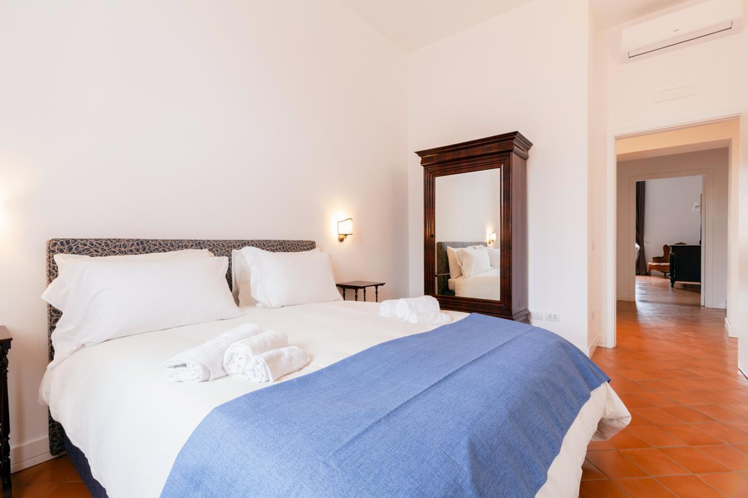 Palazzo Marigliano - Serviced Apartments