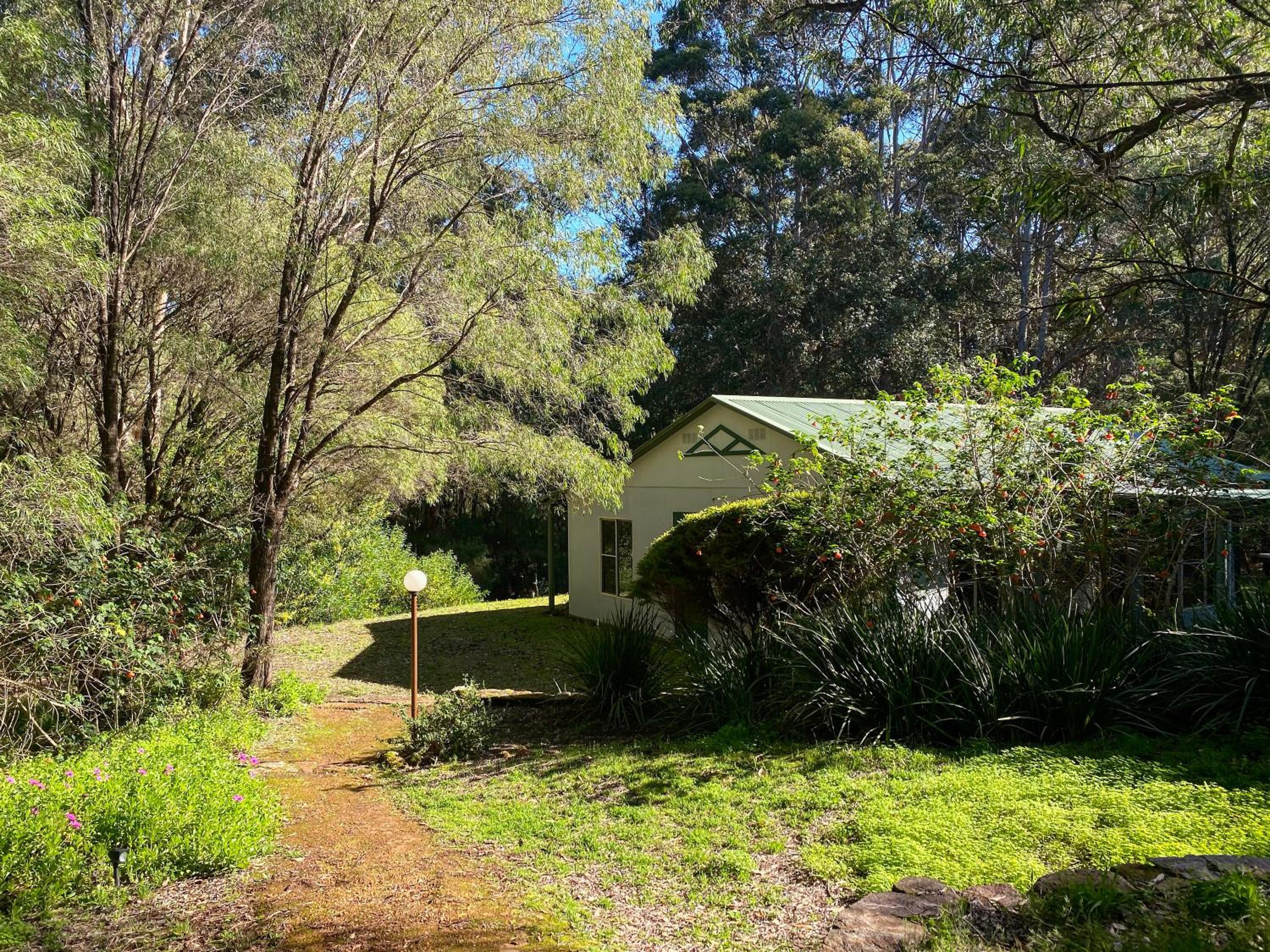 Harmony Forest Cottages & Lake side Lodge