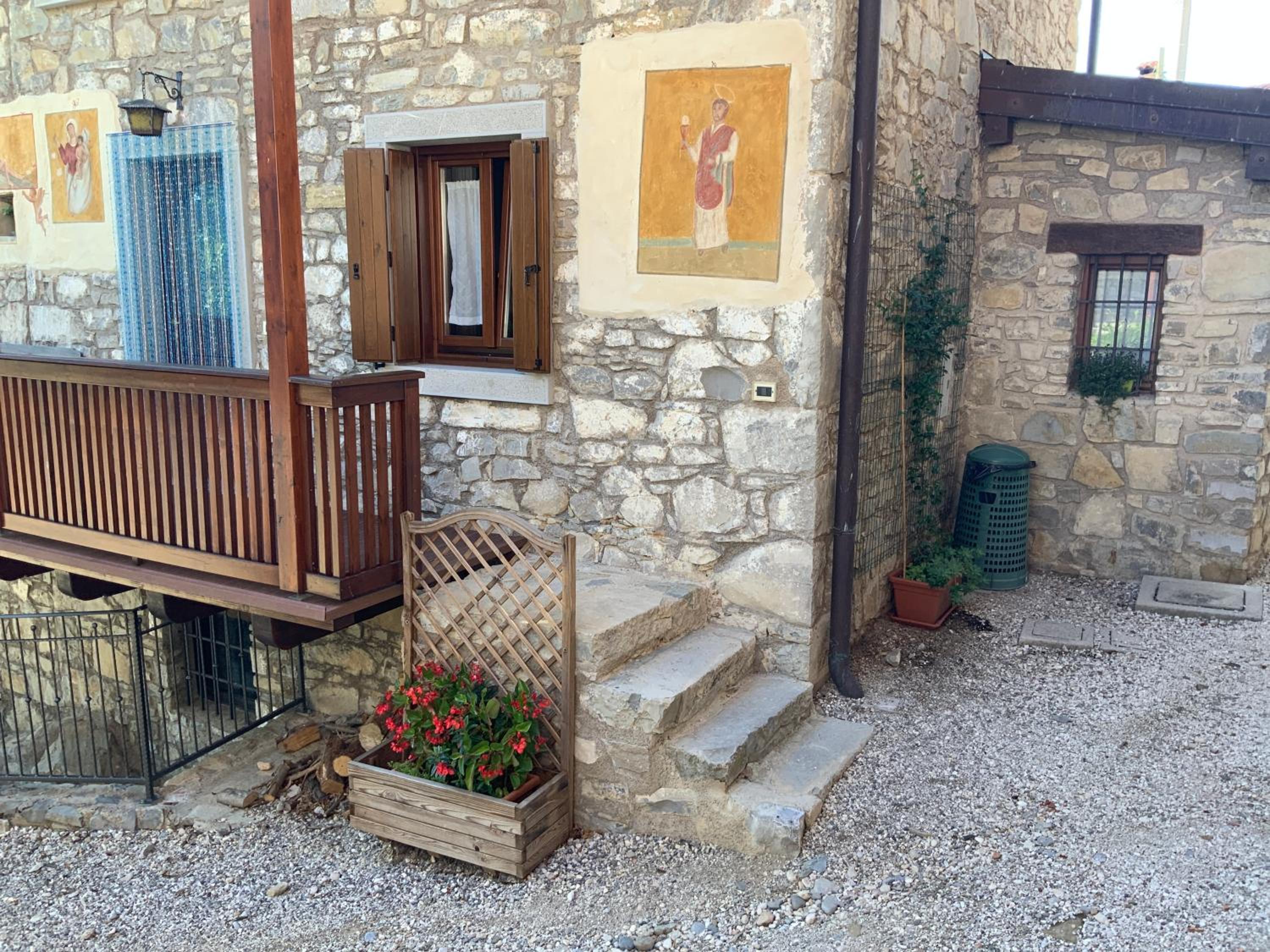 Photo 21