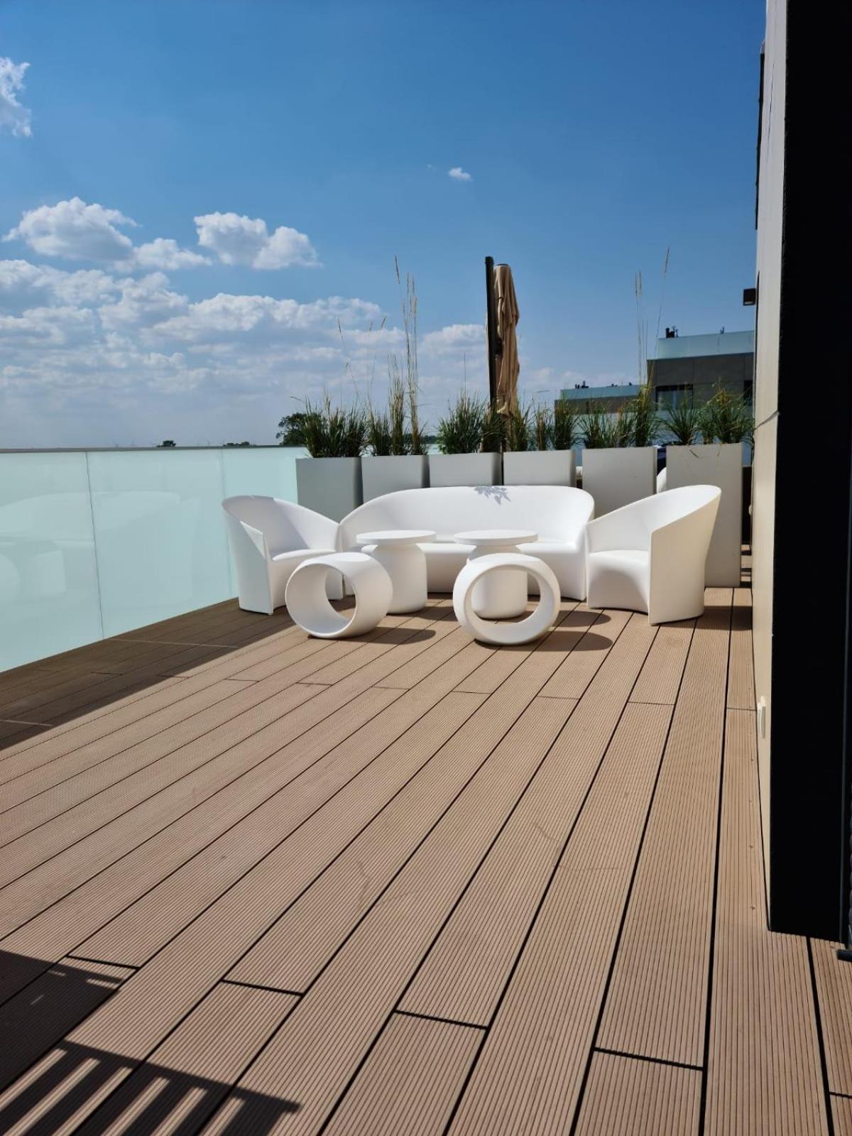 Apartament z tarasem view 2