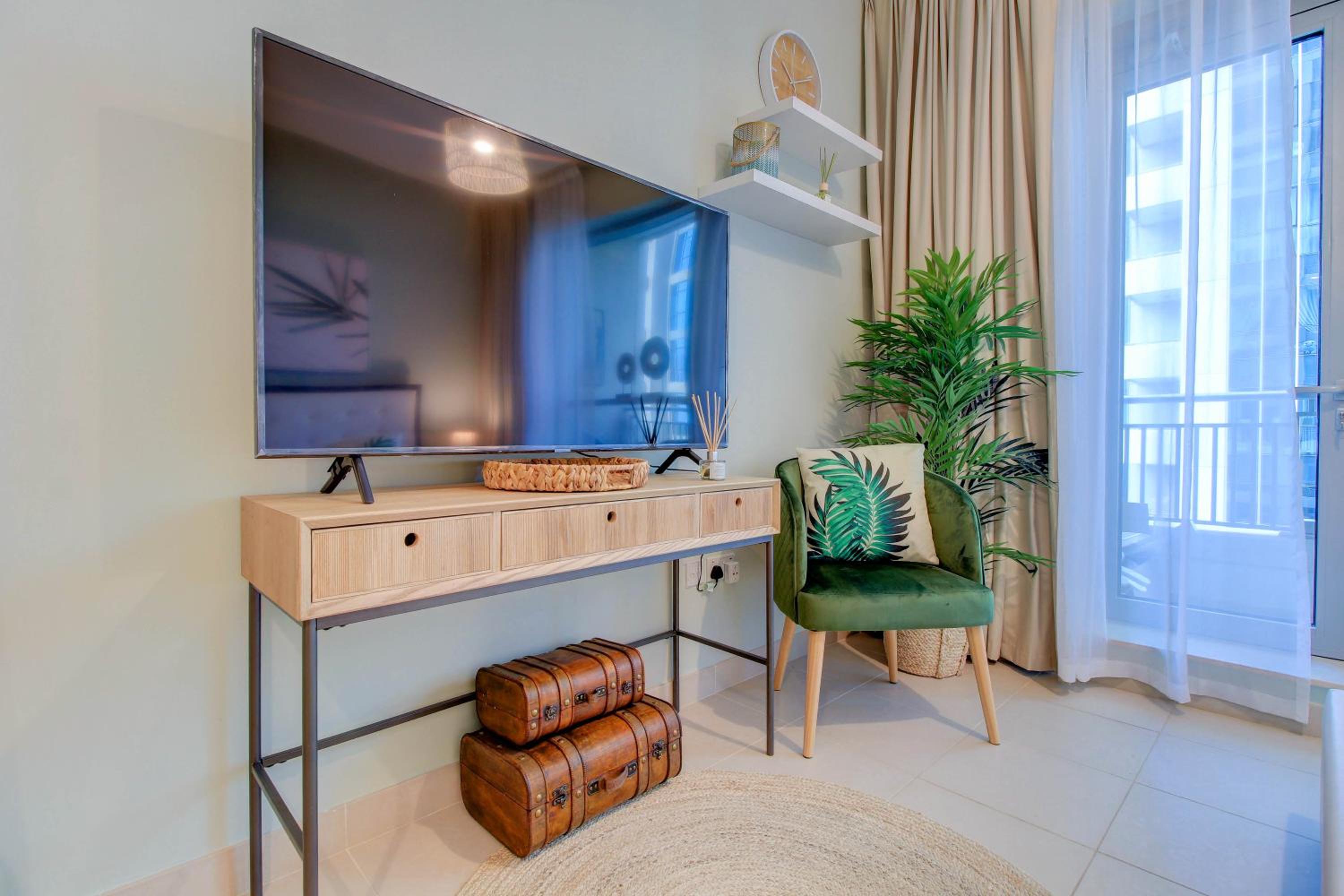Durrani Homes - Luxurious Studio near Dubai Mall with pool view
