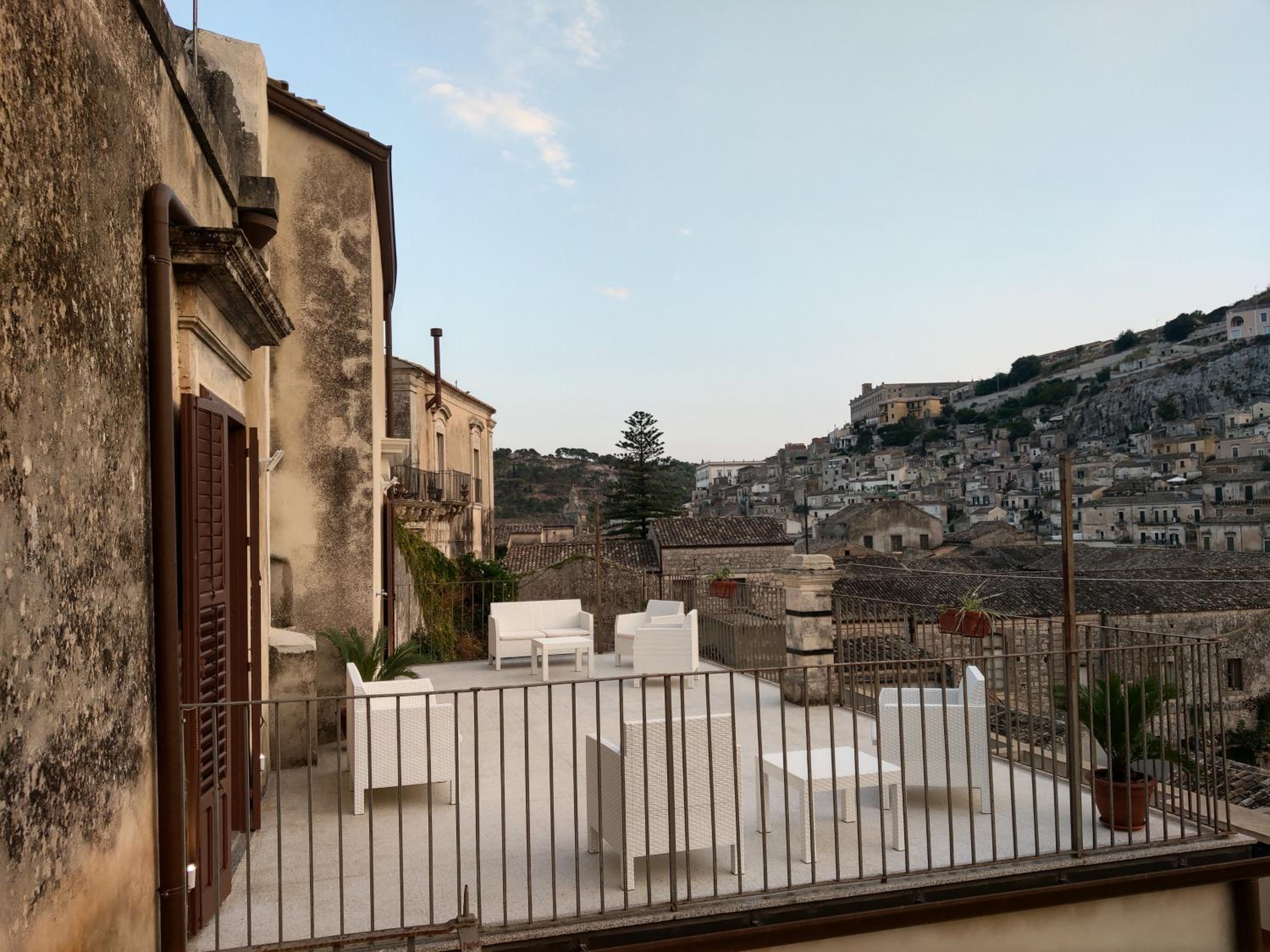 Modica Vacations - Casa Mavi Limite delle due Matrici - Property Image 33