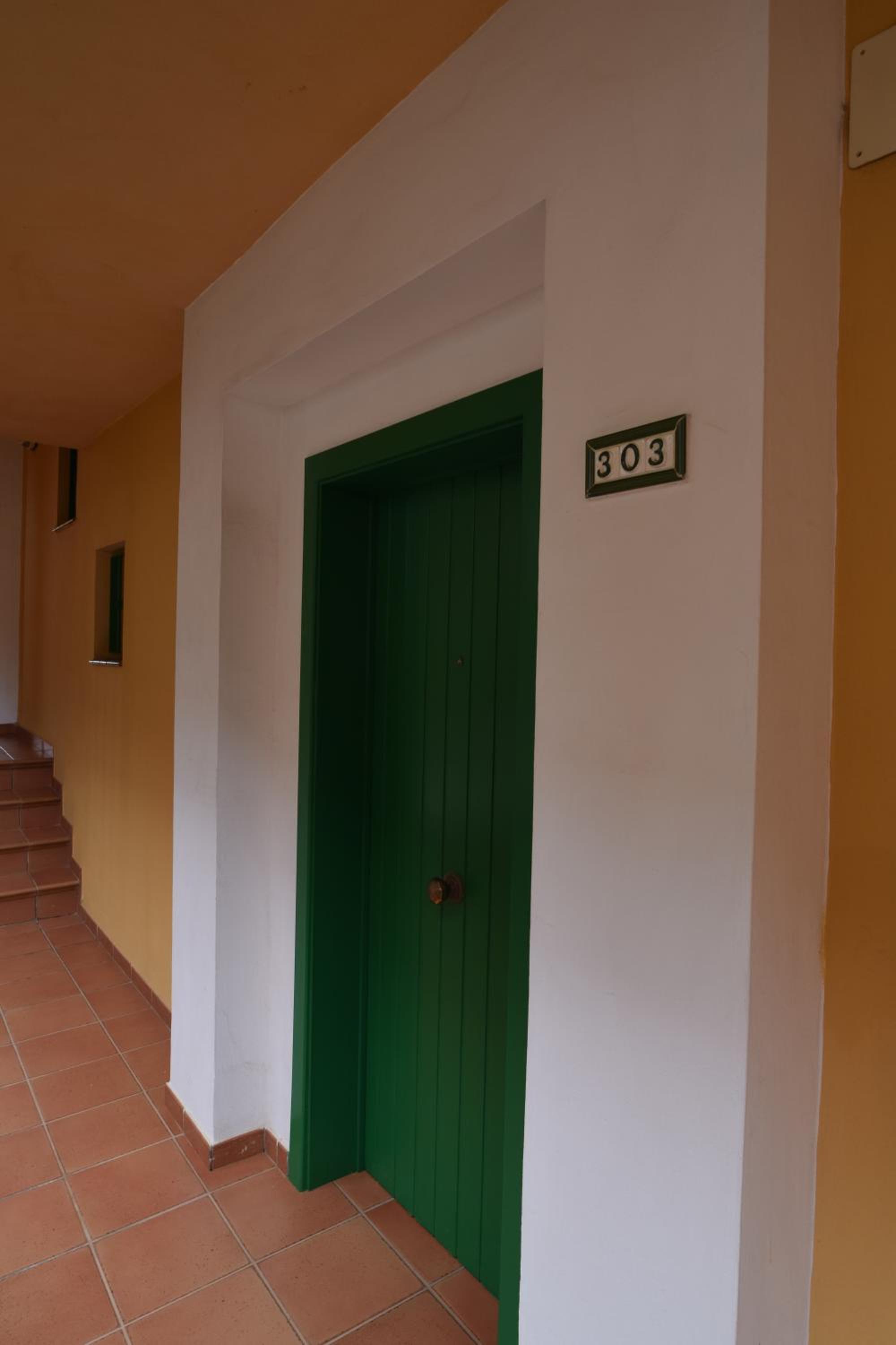 Photo 33