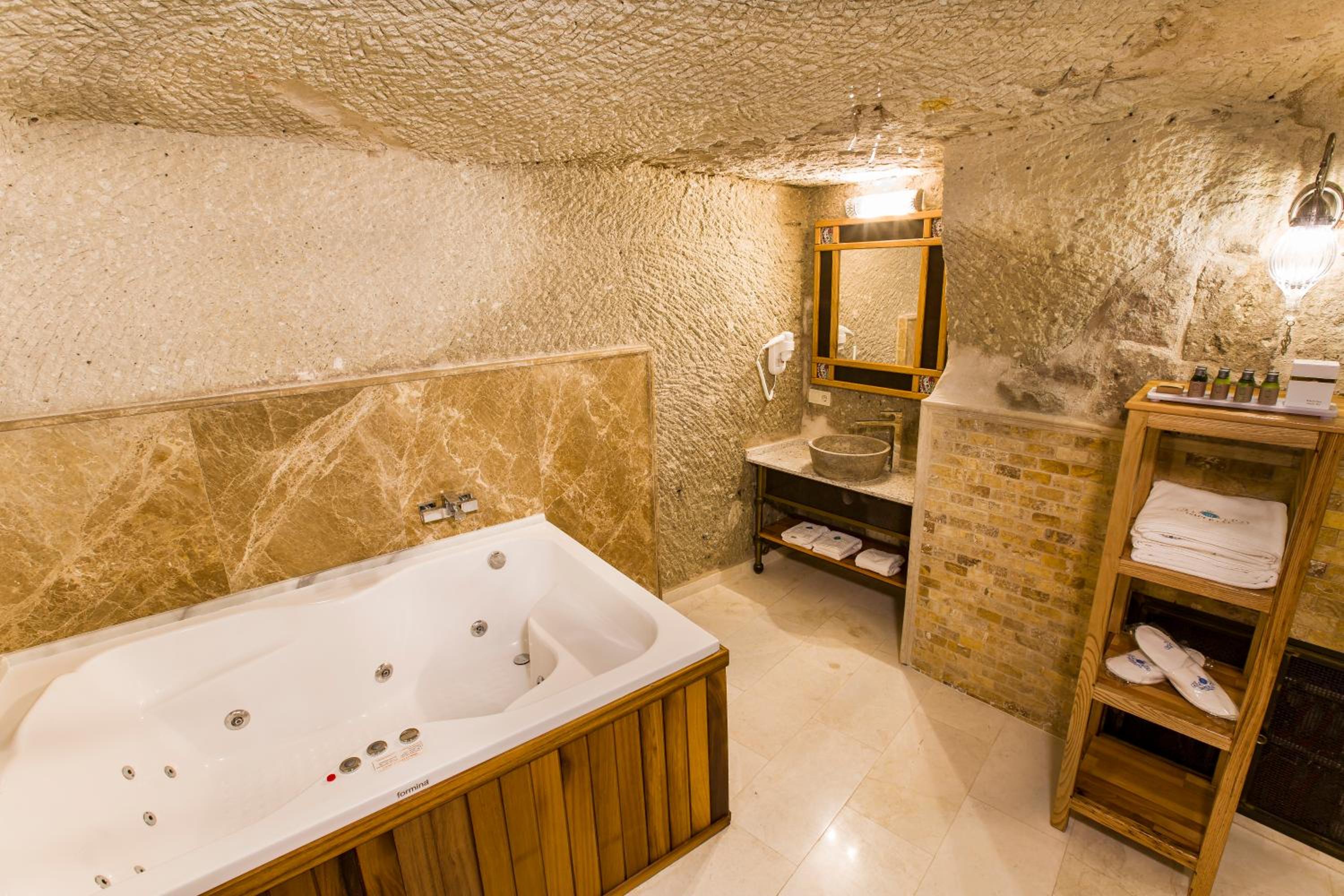 Imperial Cave Suites & Spa - Image 44