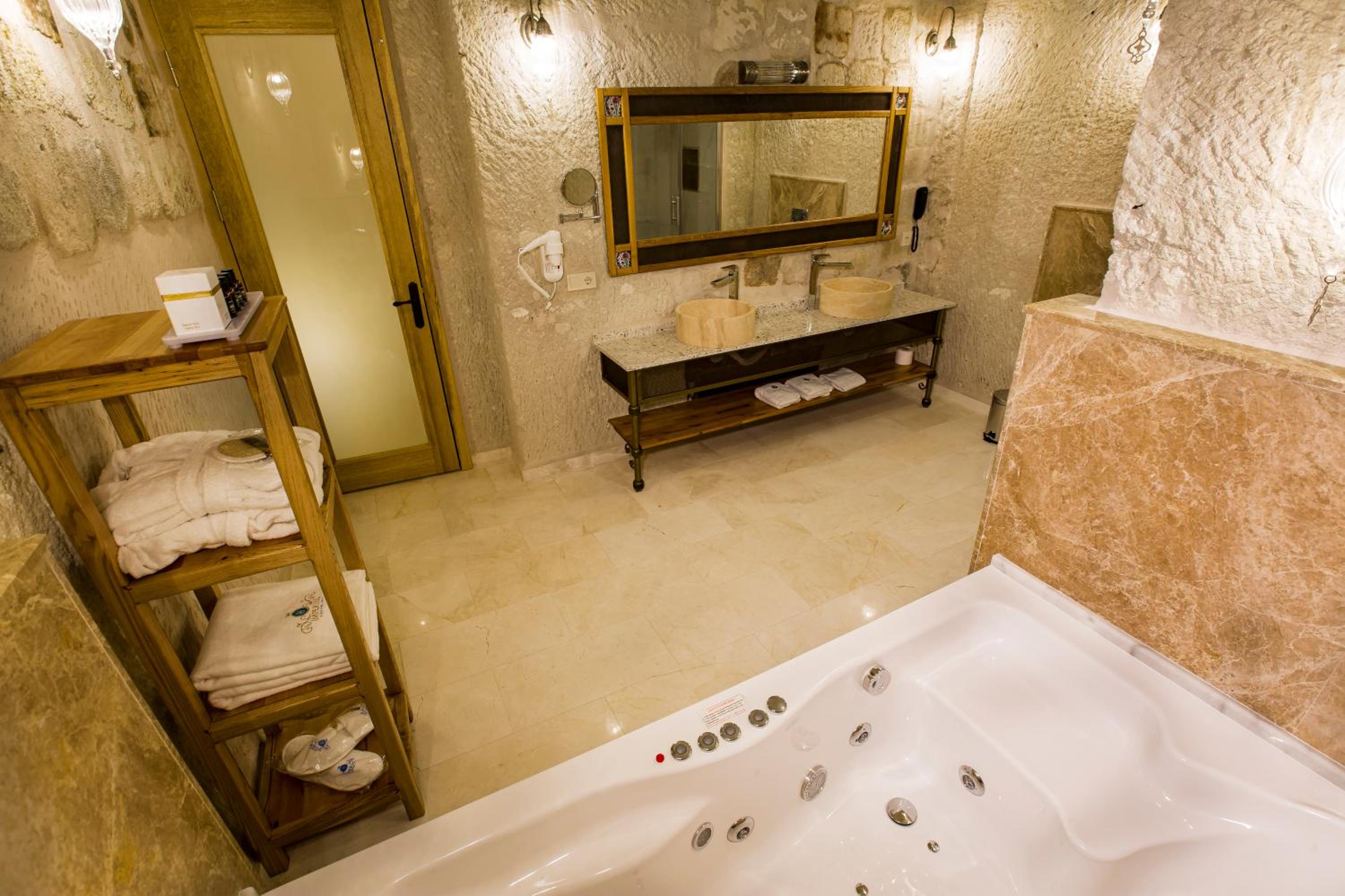 Imperial Cave Suites & Spa - Image 76