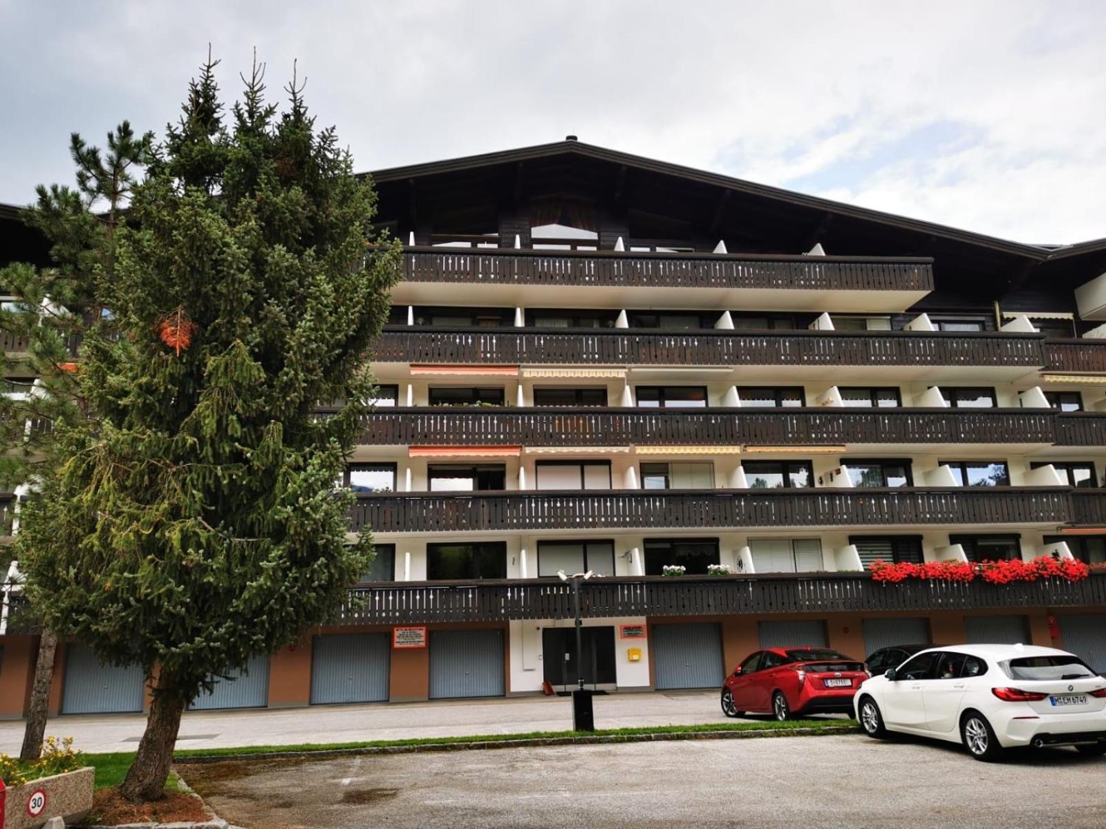 Photo 10