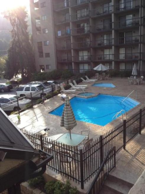 Downtown Gatlinburg Gem 102 - Walk to the Shops & Trails