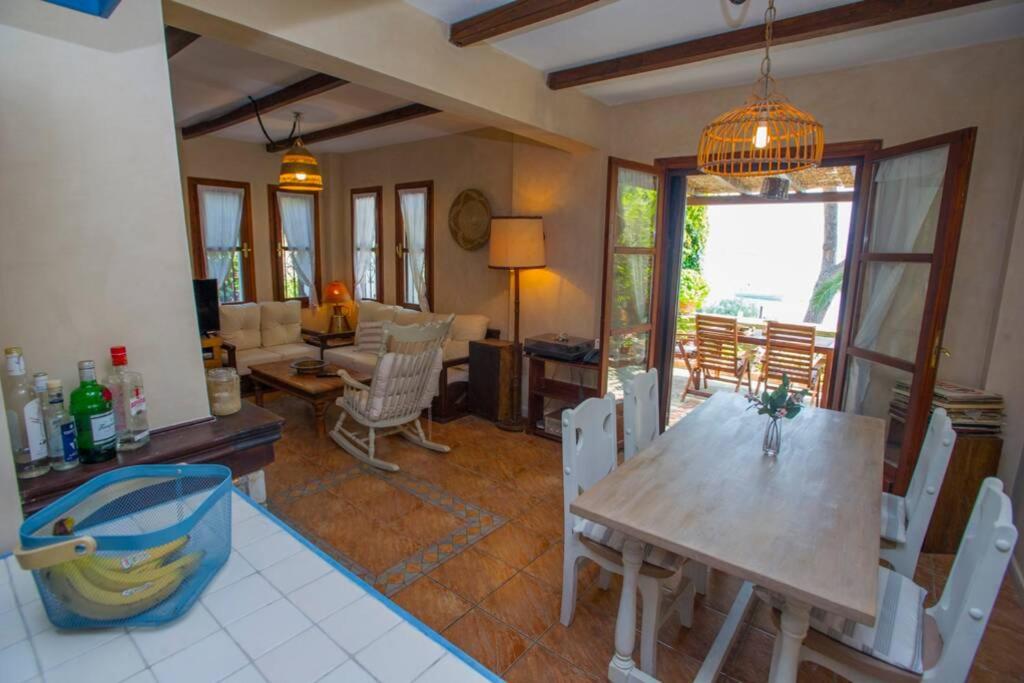 Natali's Villa by the sea view 5