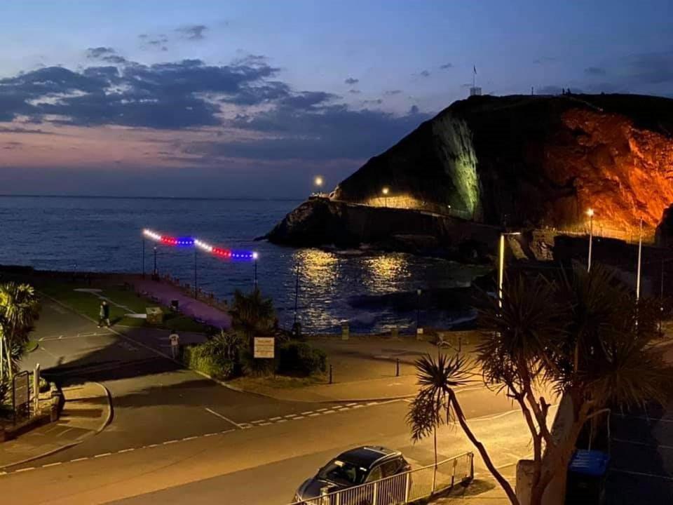 3 The View apartments Ilfracombe - Hot Tub, Parking, Lift, EV view 4