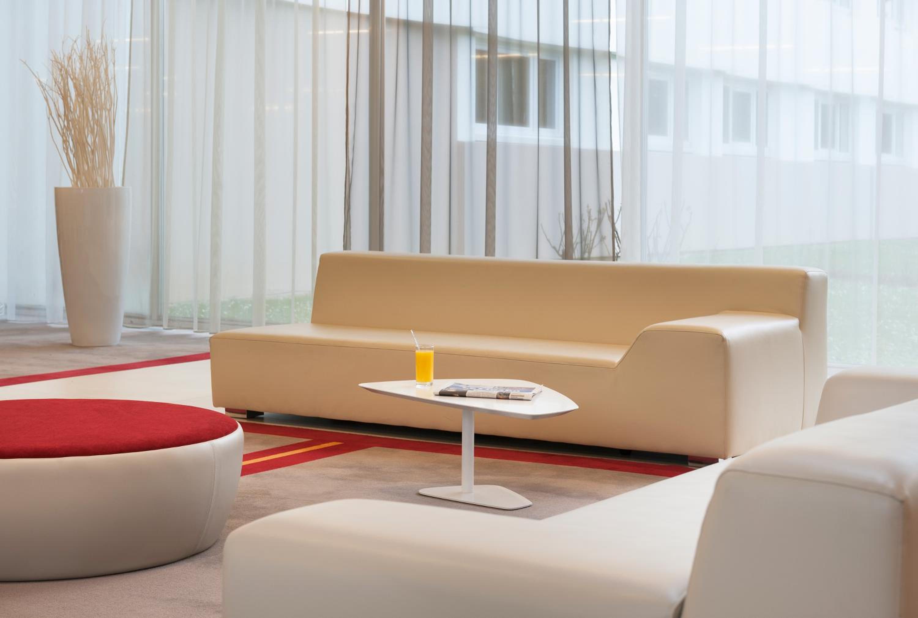 Le Blanc-Mesnil Vacations - Mercure Paris Le Bourget Aeroport - Property Image 6